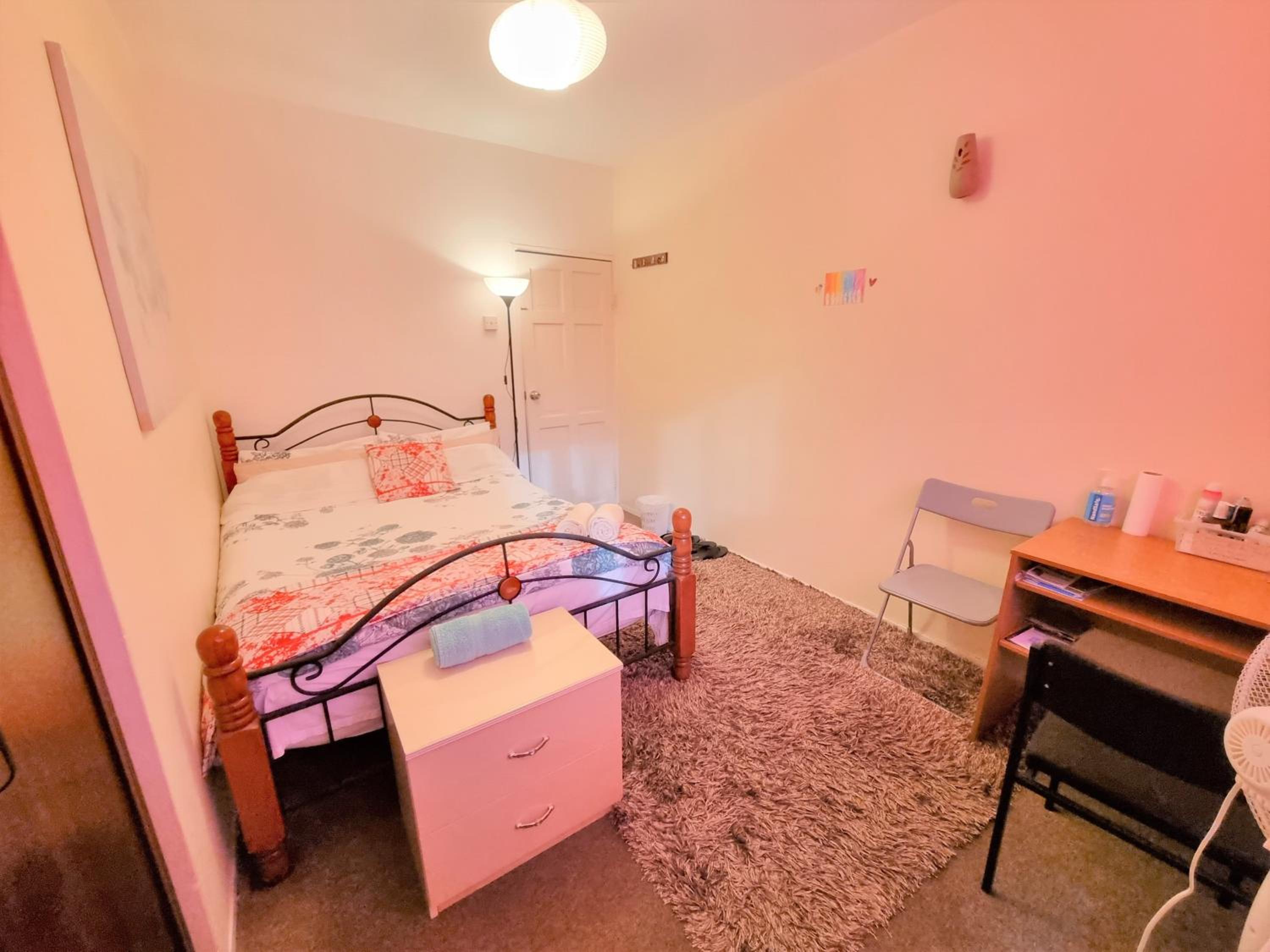 Budget Double Room photo 3