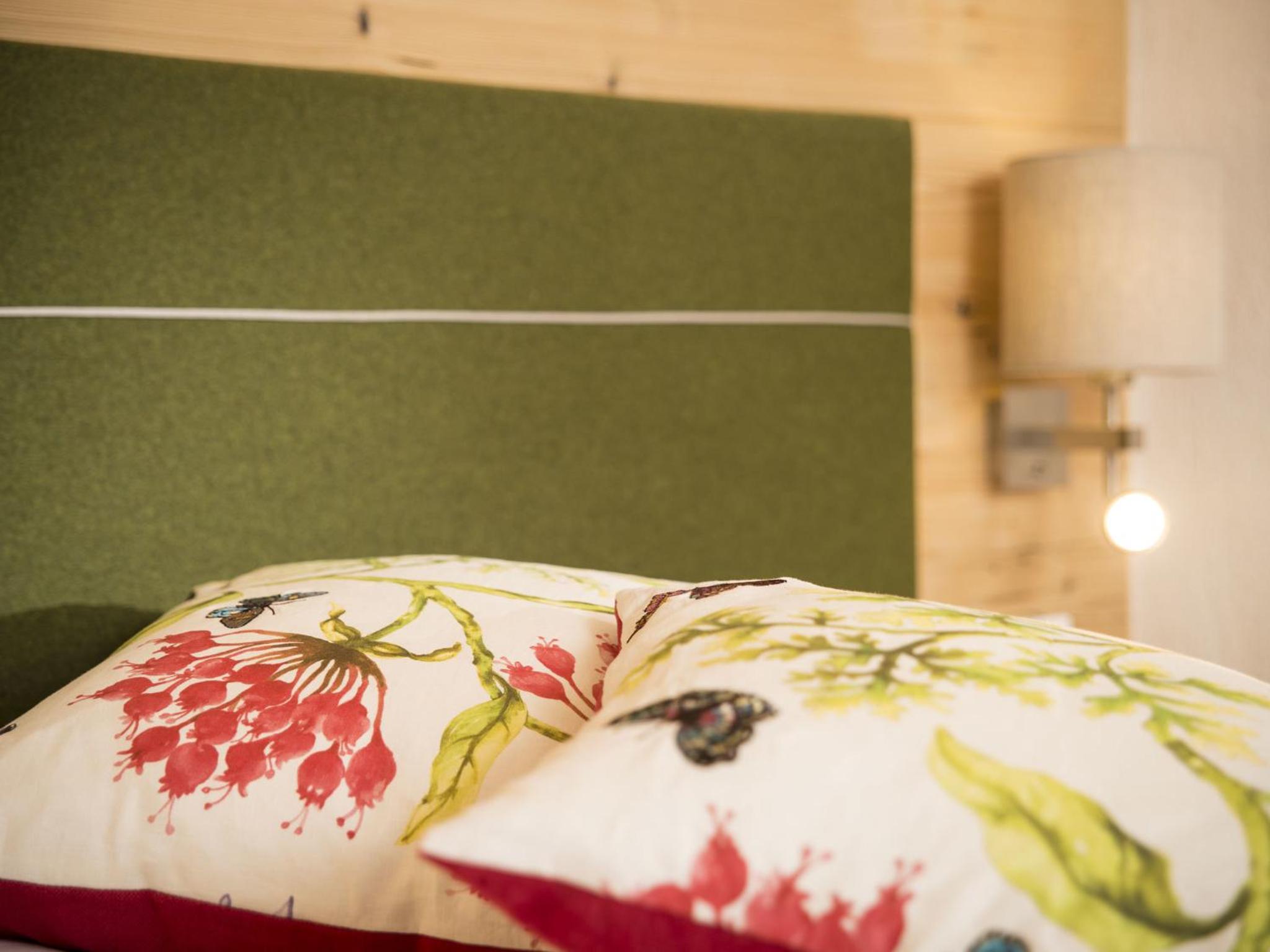 Double Room with Balcony - Photo 2