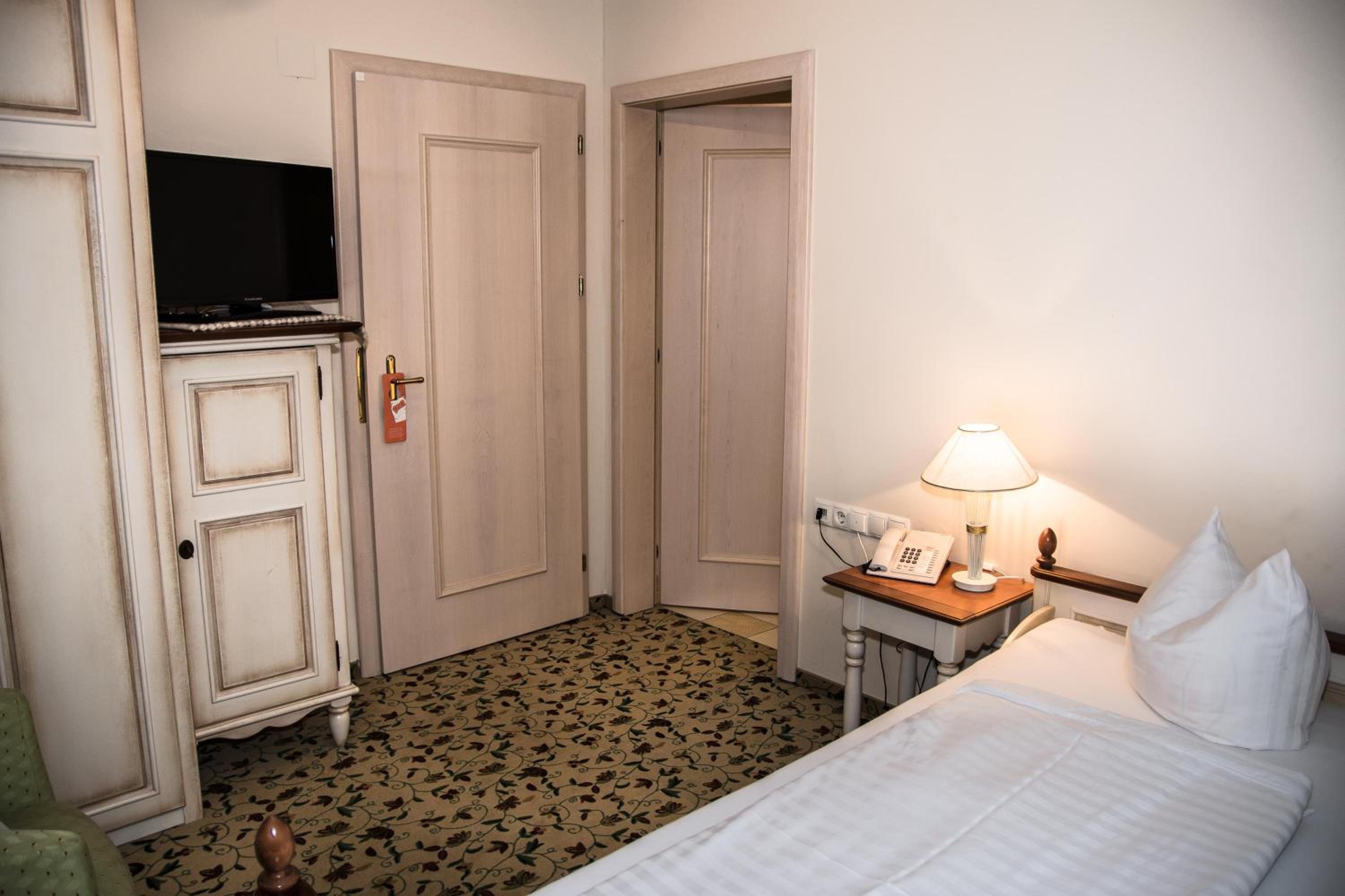 Standard Single Room photo 3