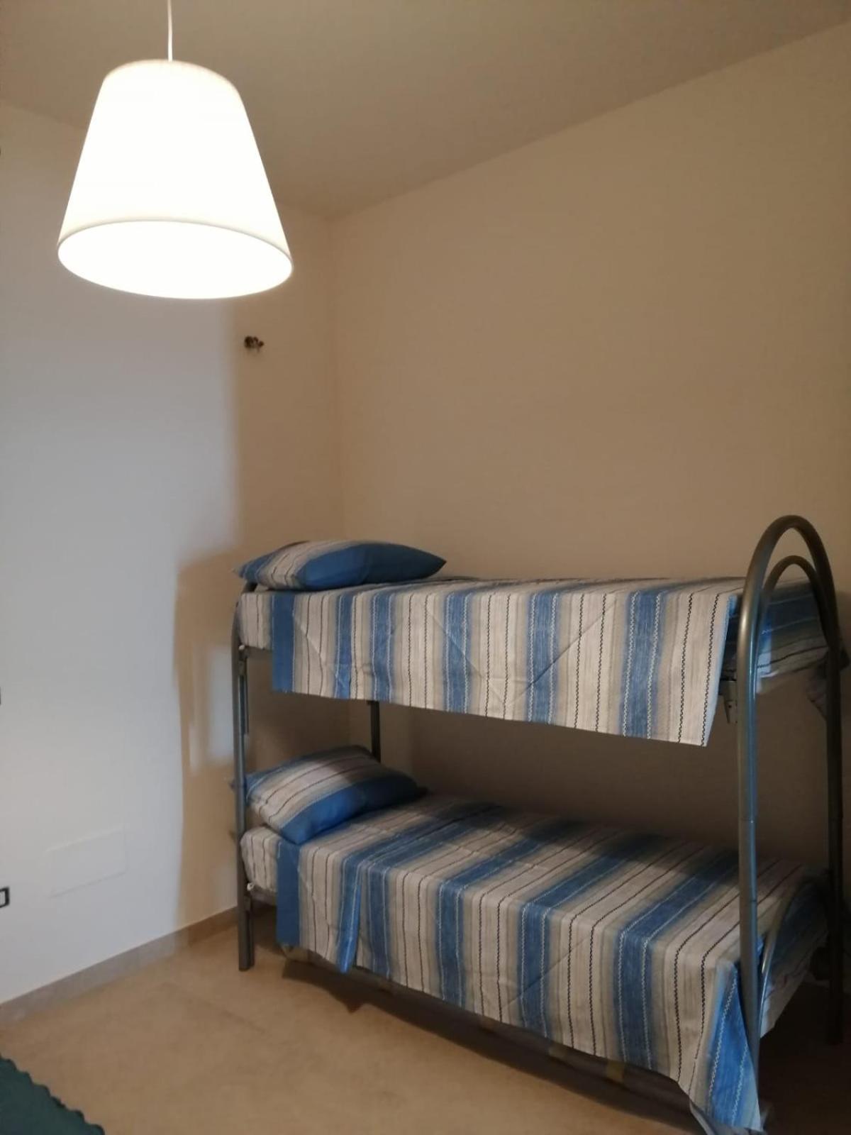 Deluxe One-Bedroom Apartment photo 2
