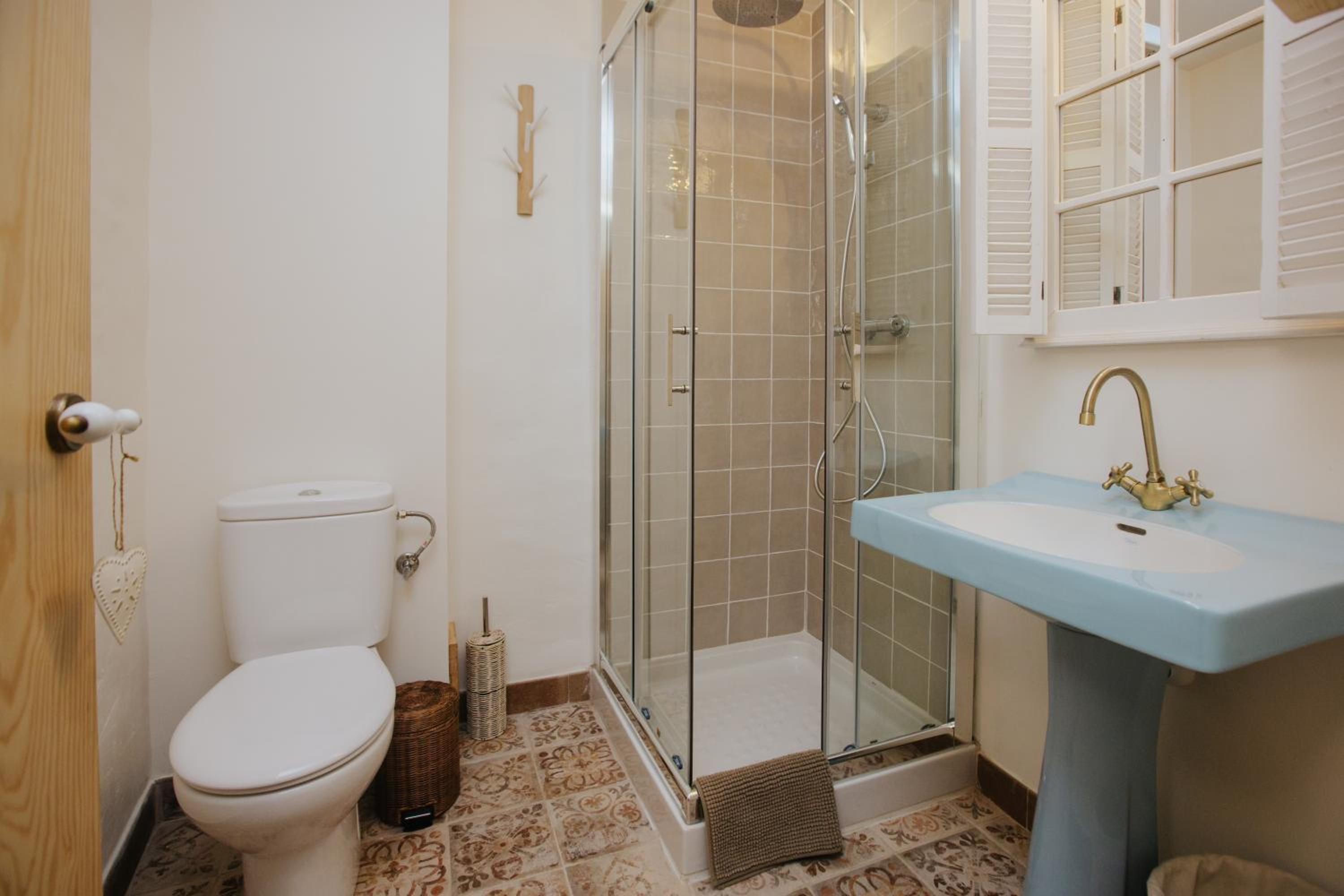 Deluxe Double Room with Extra Bed photo 3