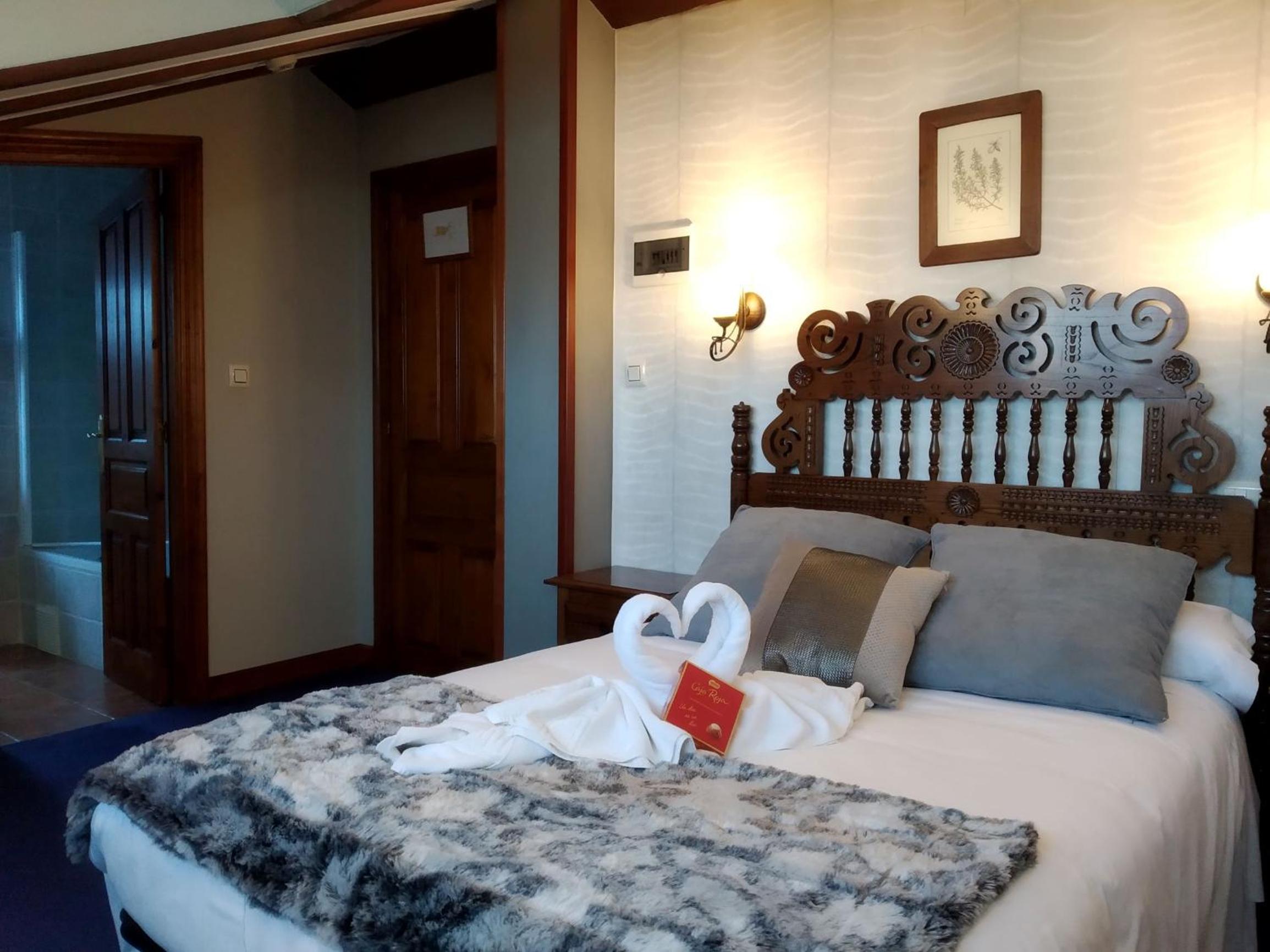 Budget Double Room photo 3