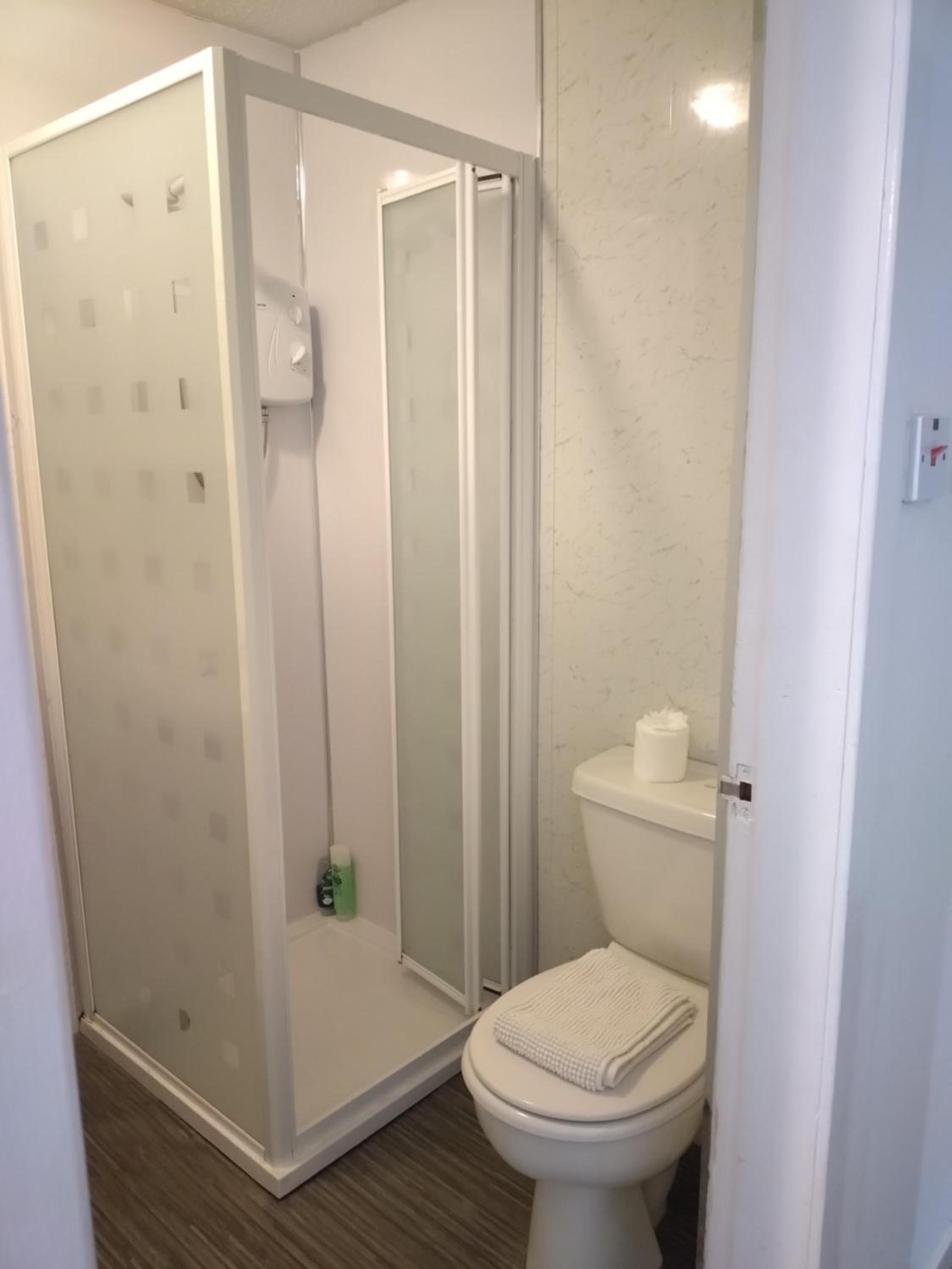 Double Room (no hot tub available) photo 3