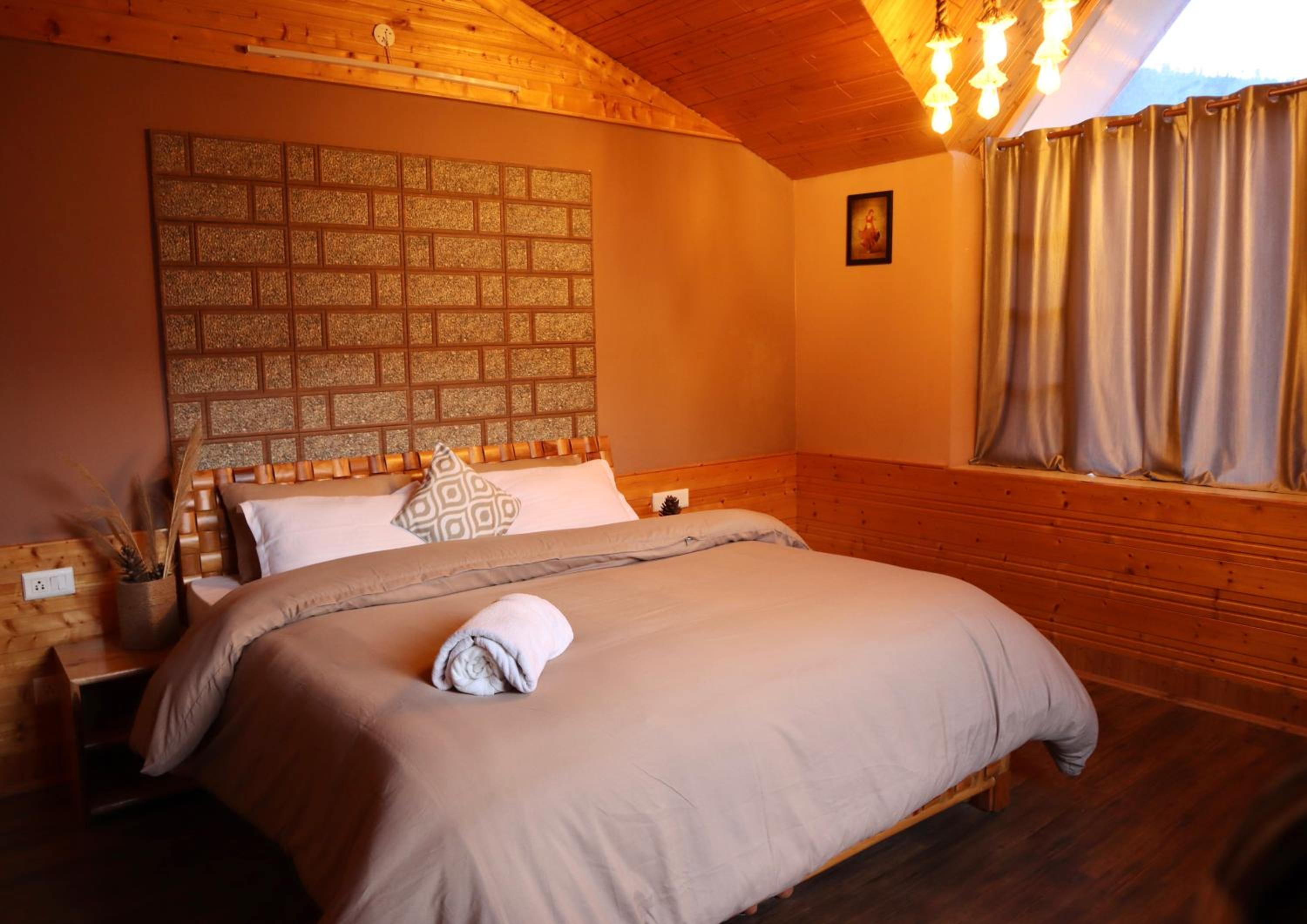 Superior King Room photo 2