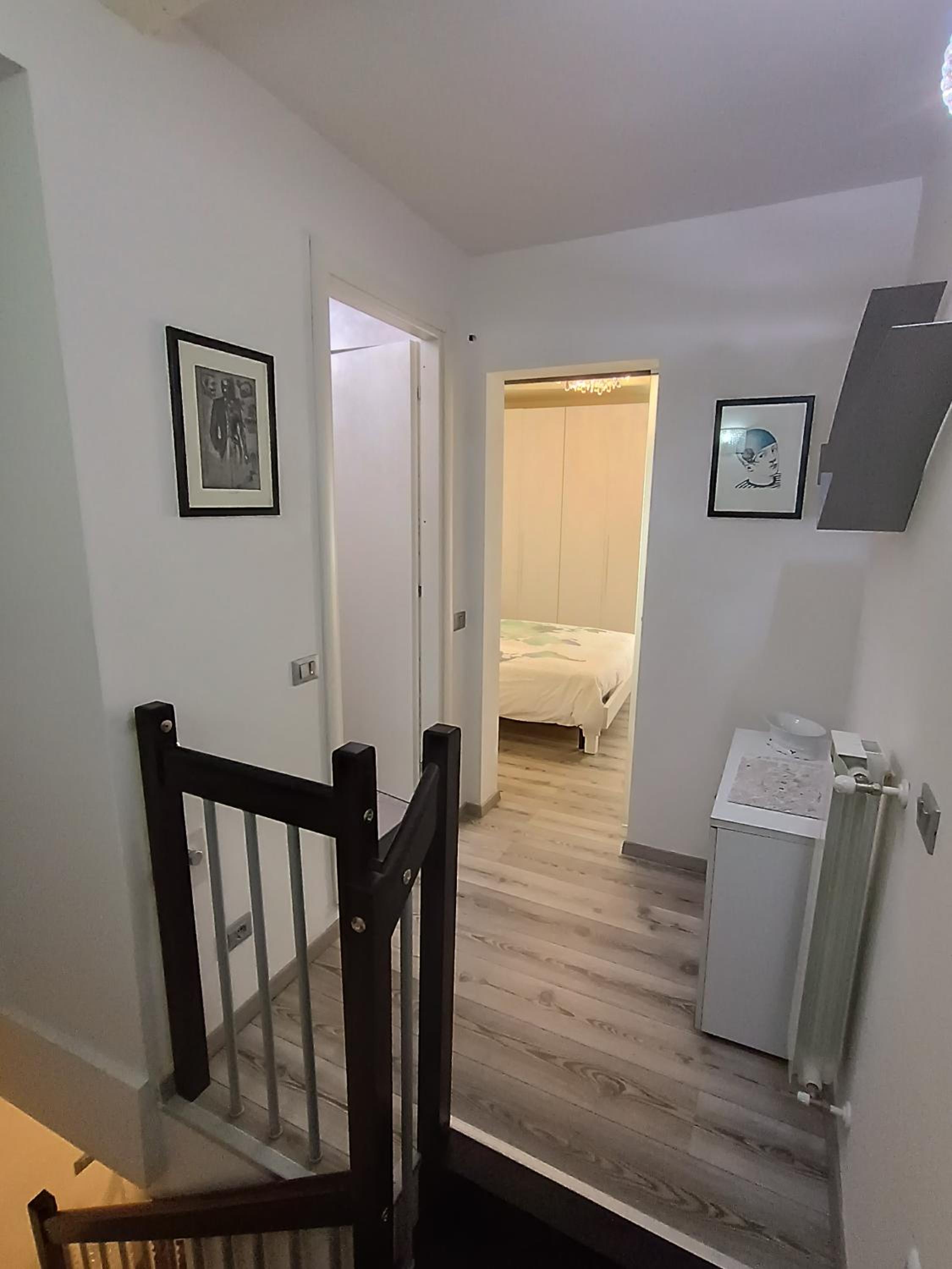 One-Bedroom Apartment photo 3