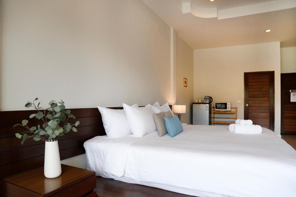 Deluxe Double or Twin Room - Photo 9