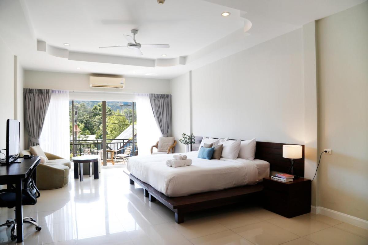Deluxe Double or Twin Room - Photo 11