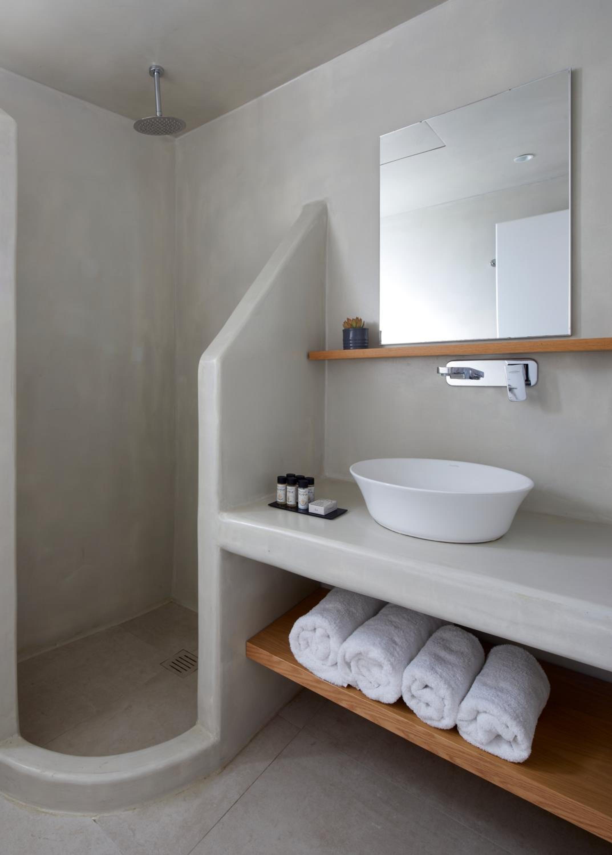 King Suite with outdoor heated Hot Hydromassage Tub - Photo 7