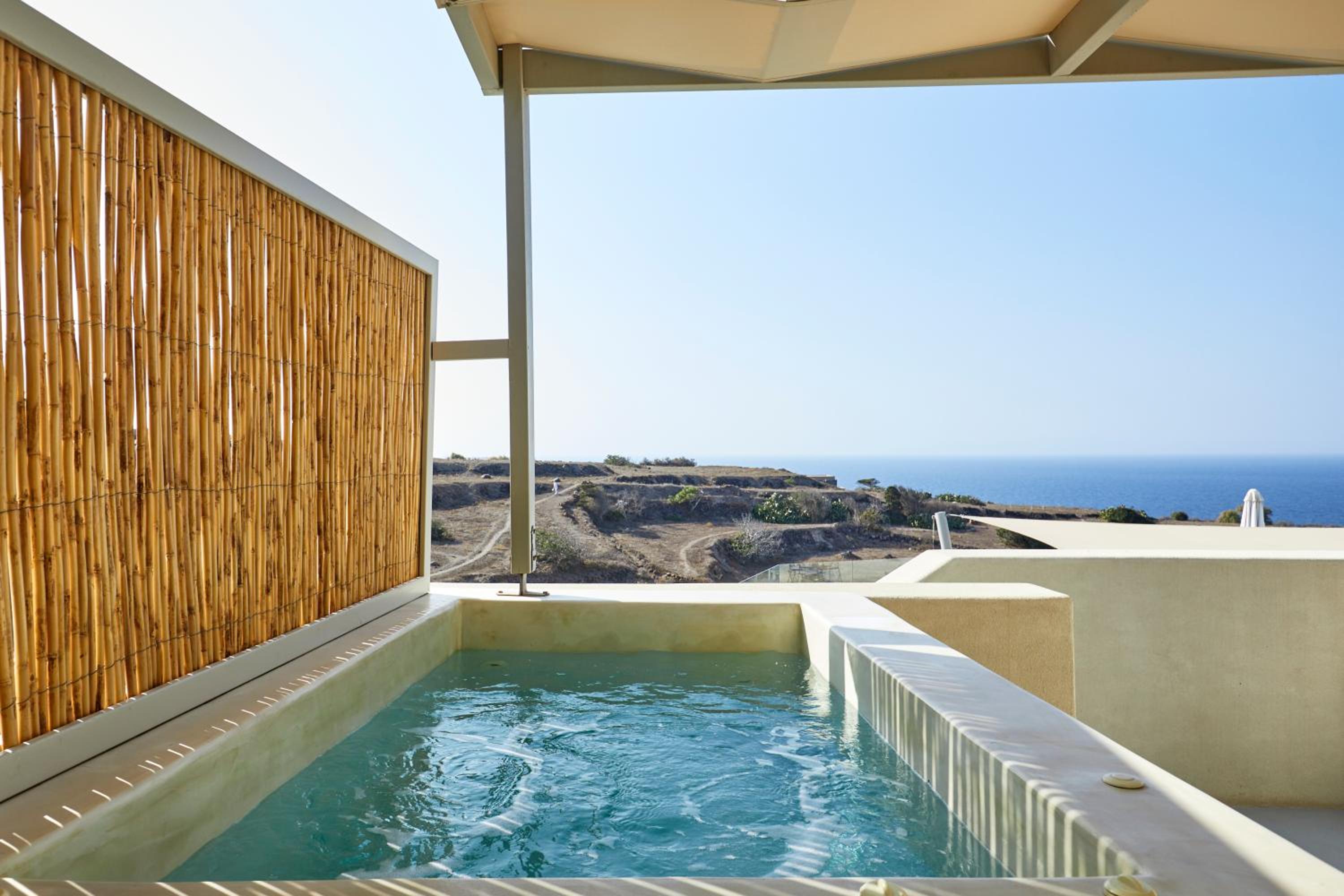 King Suite with outdoor heated Hot Hydromassage Tub - Photo 12