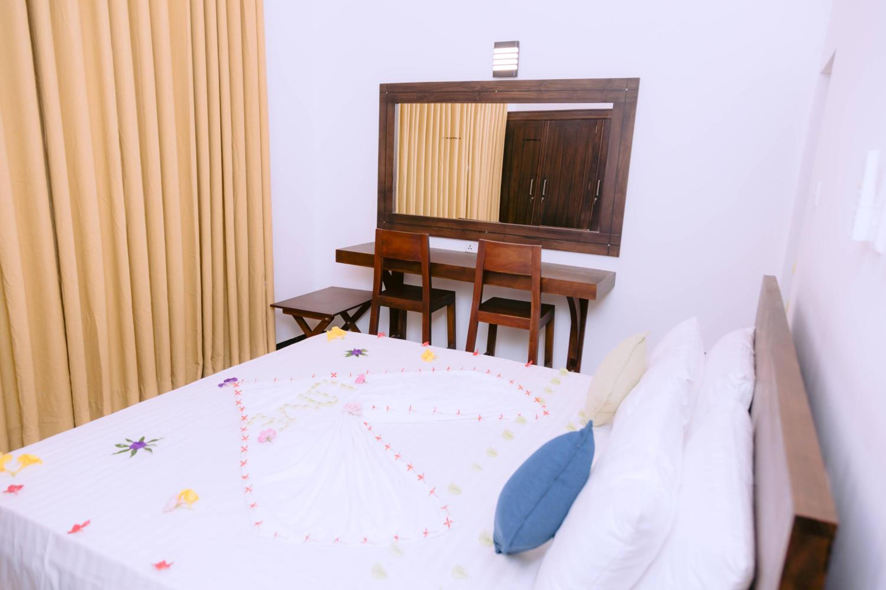 Deluxe Triple Room photo 2