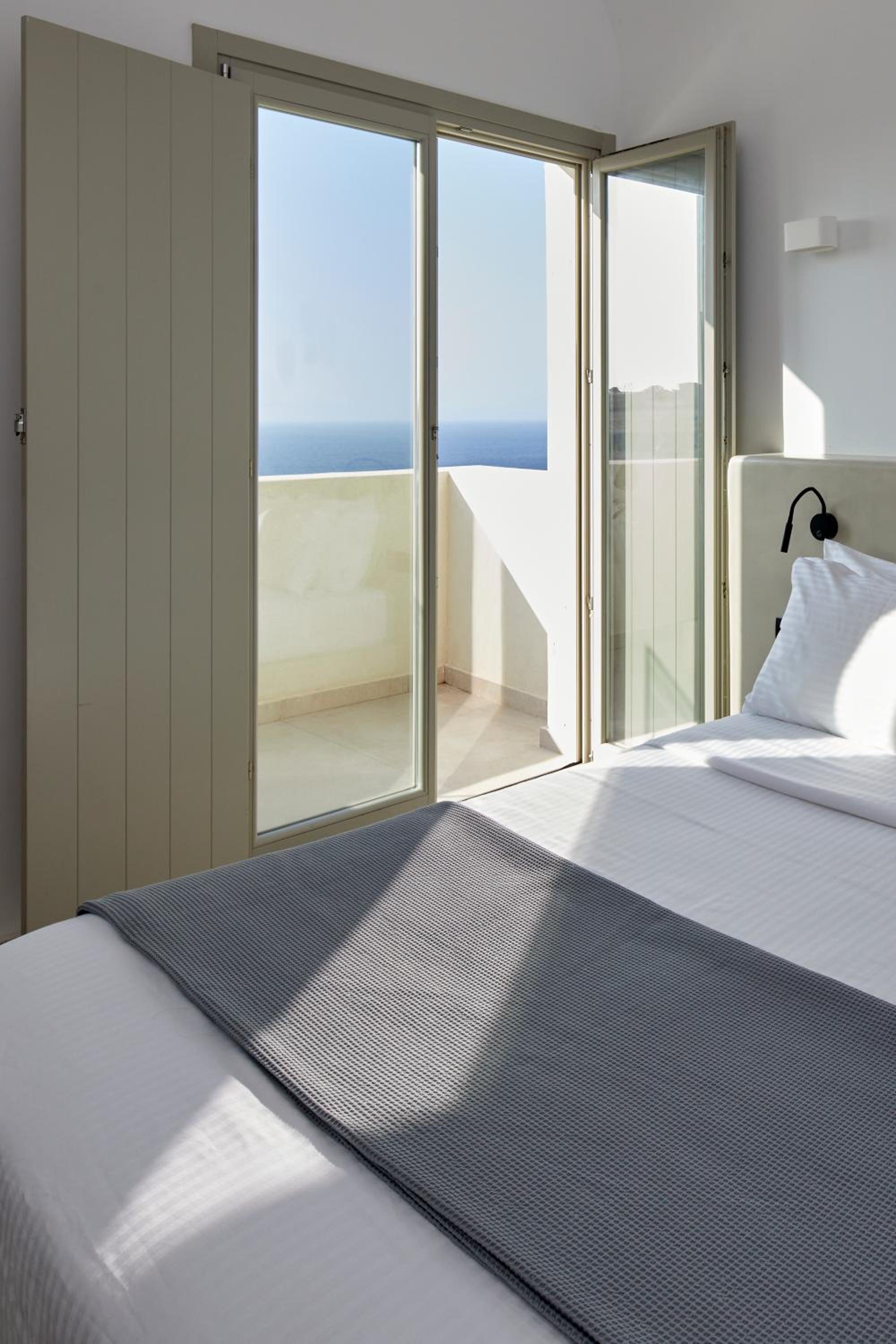 Junior Suite with outdoor heated Hot Hydromassage Tub