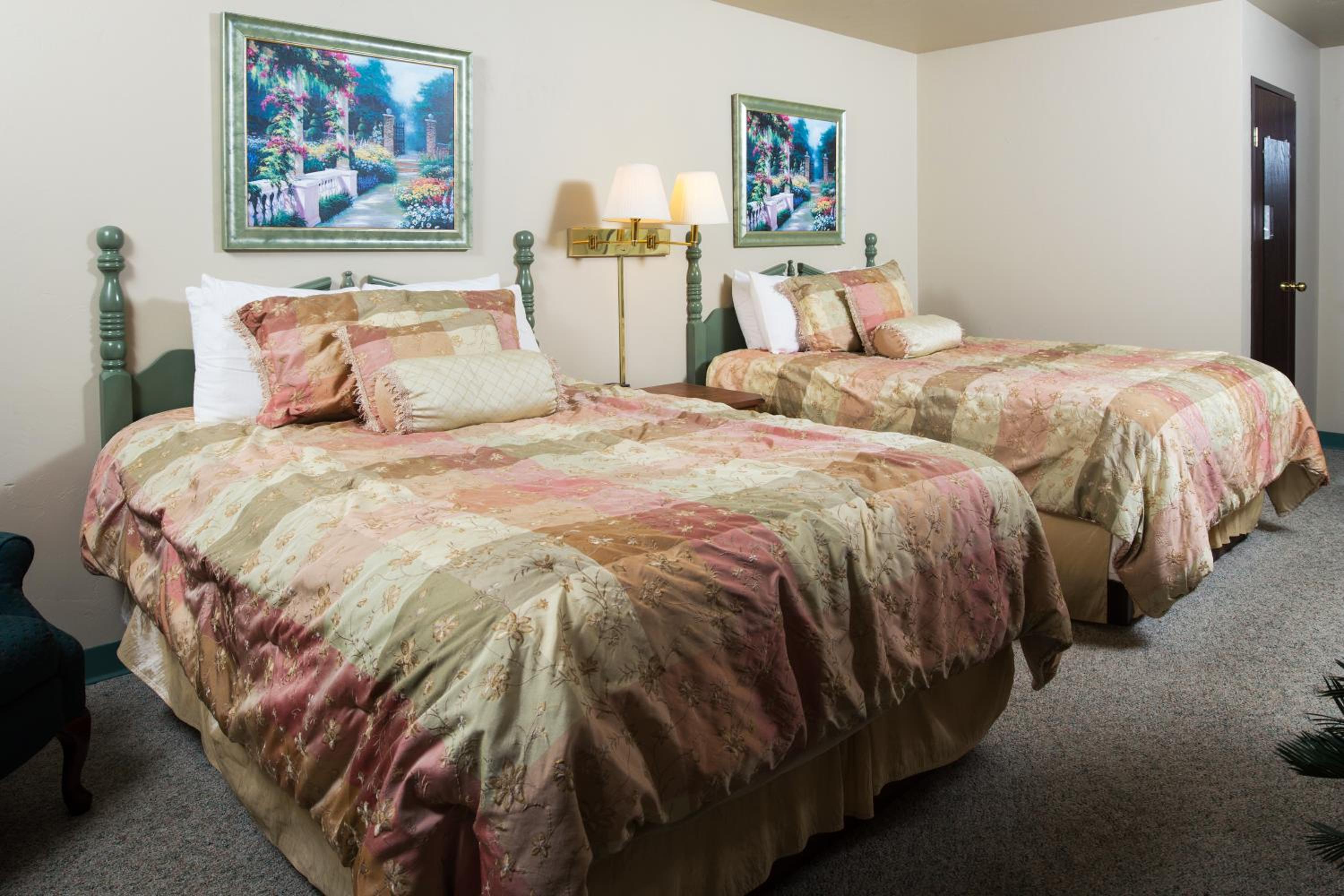 Three Room Suite with Balcony - Photo 1