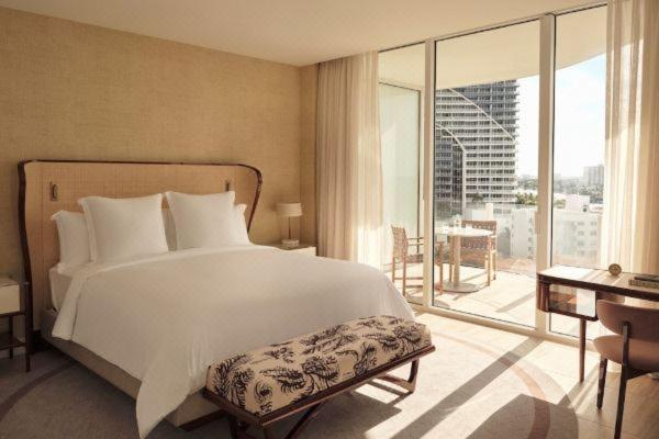 Intercoastal One Bedroom Residential Suite