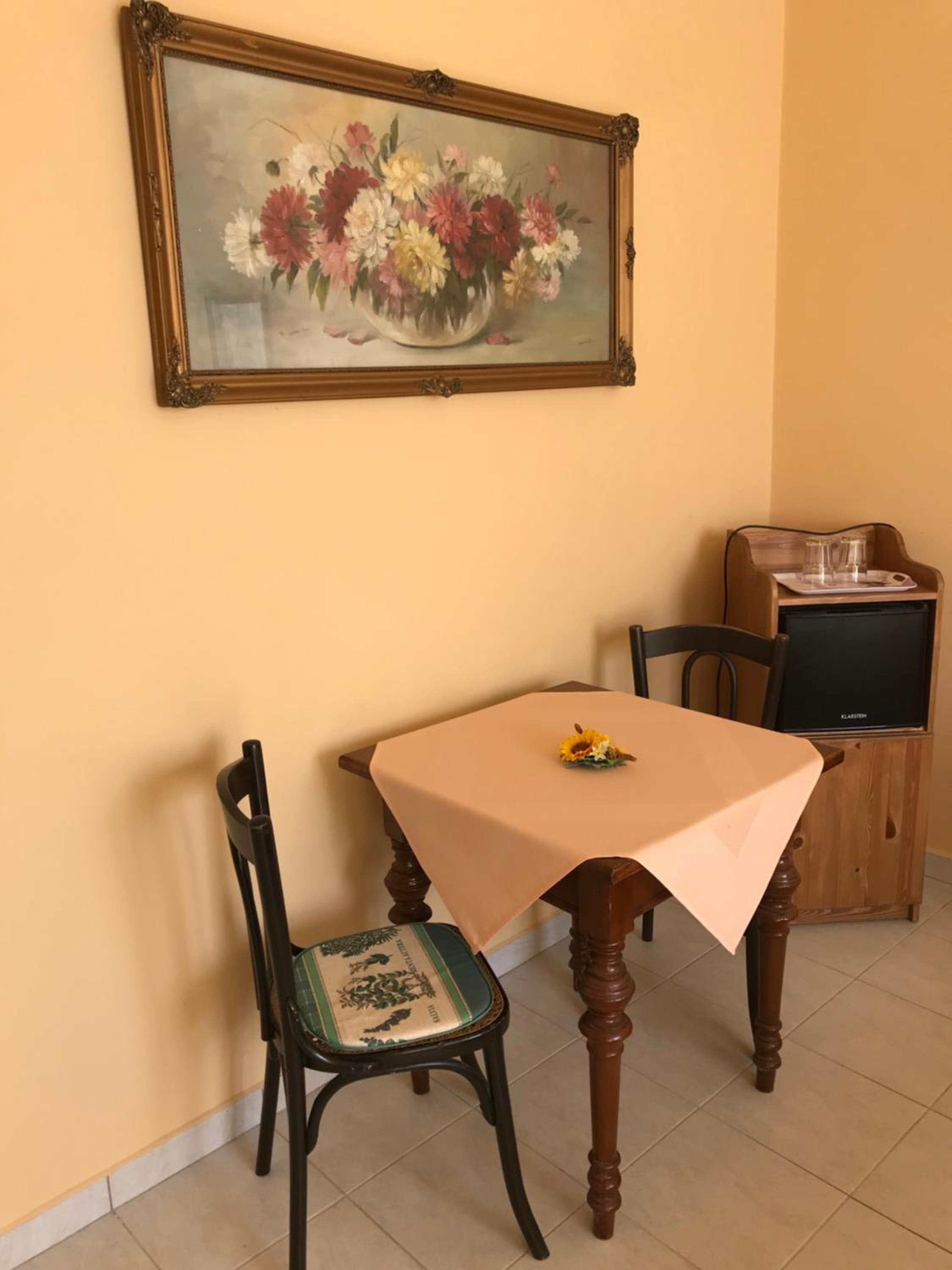 Standard Twin Room - Photo 5