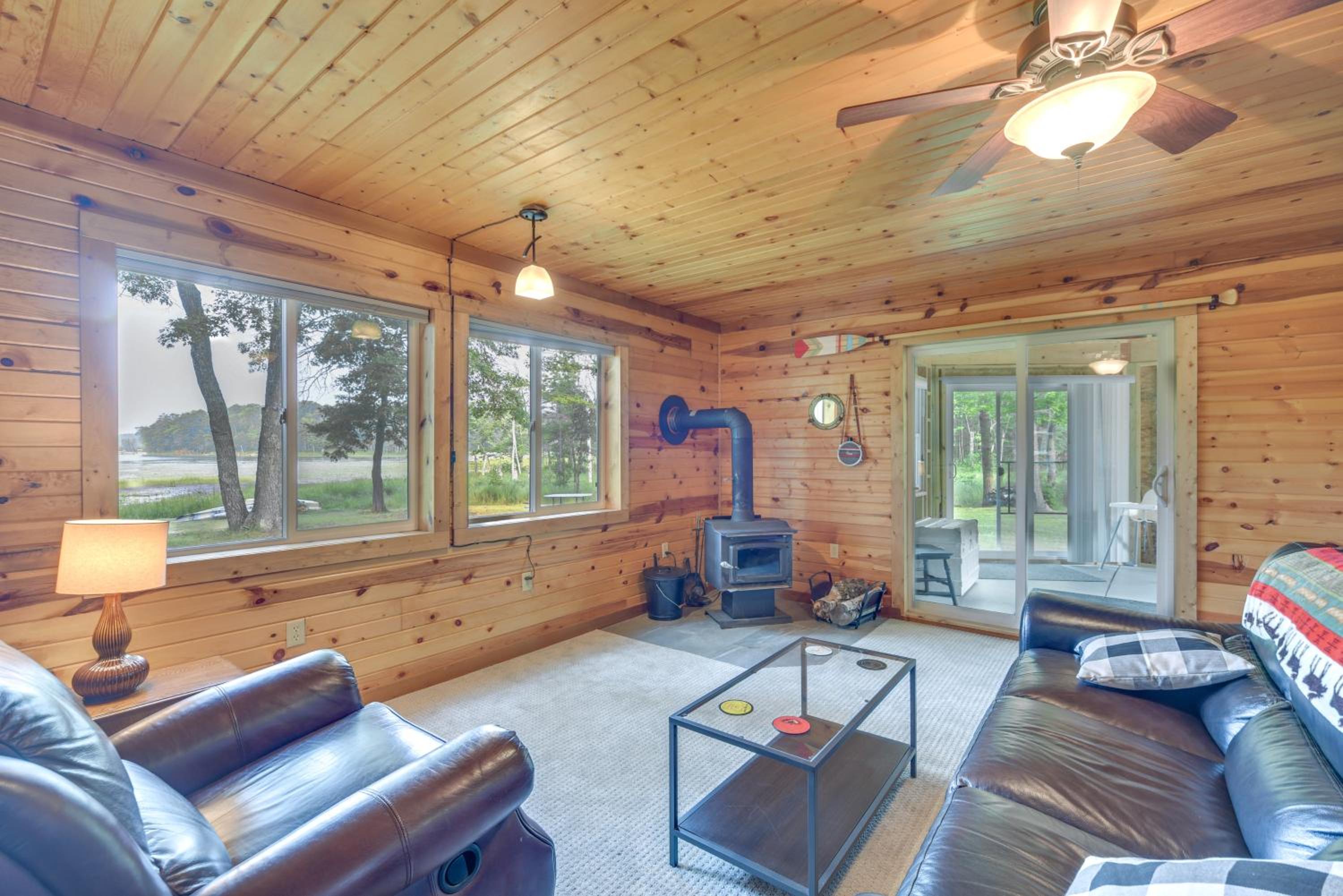 Three-Bedroom House photo 1