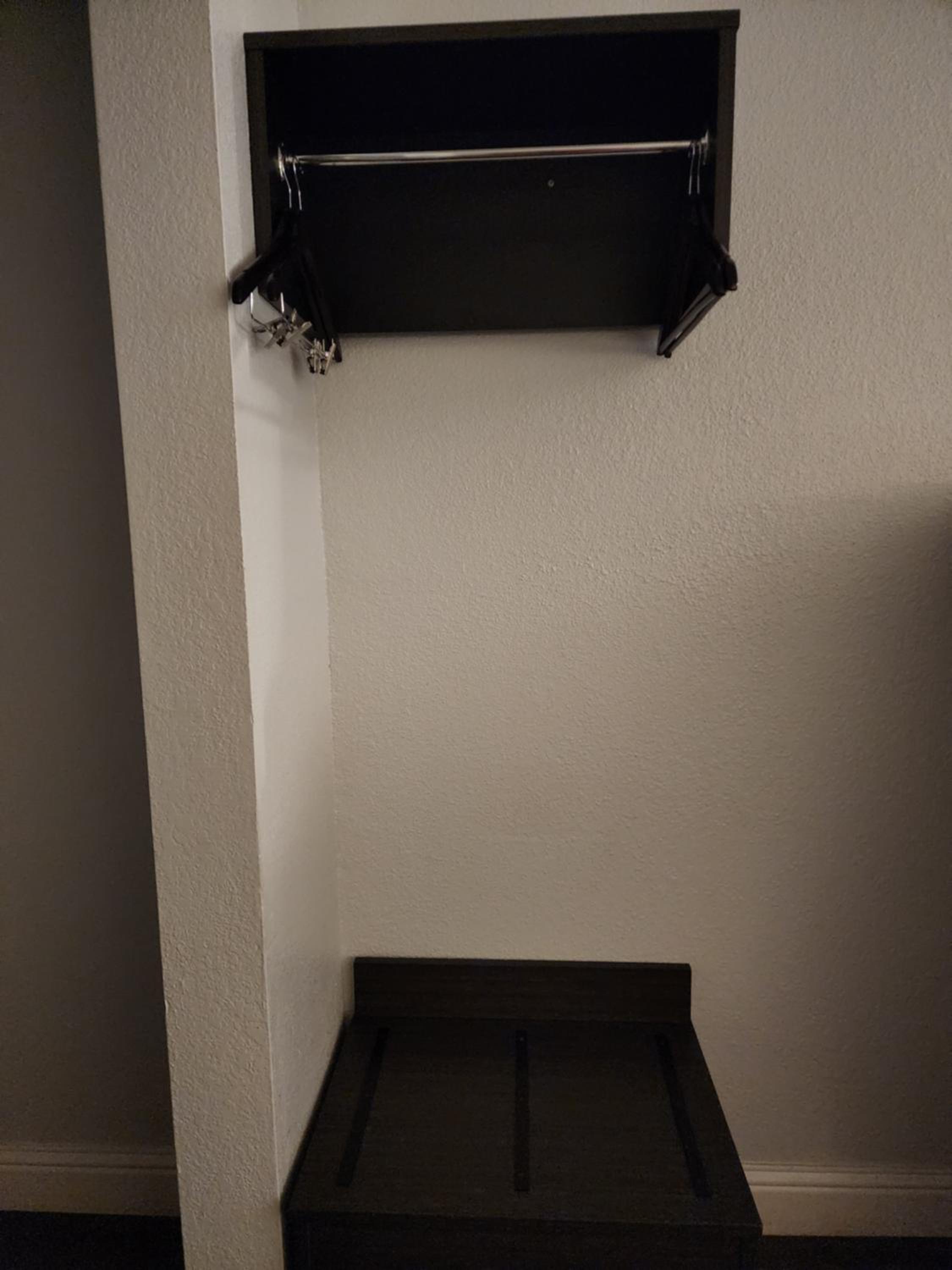 King Room with Roll-in Shower - Disability Access - Non-Smoking photo 1