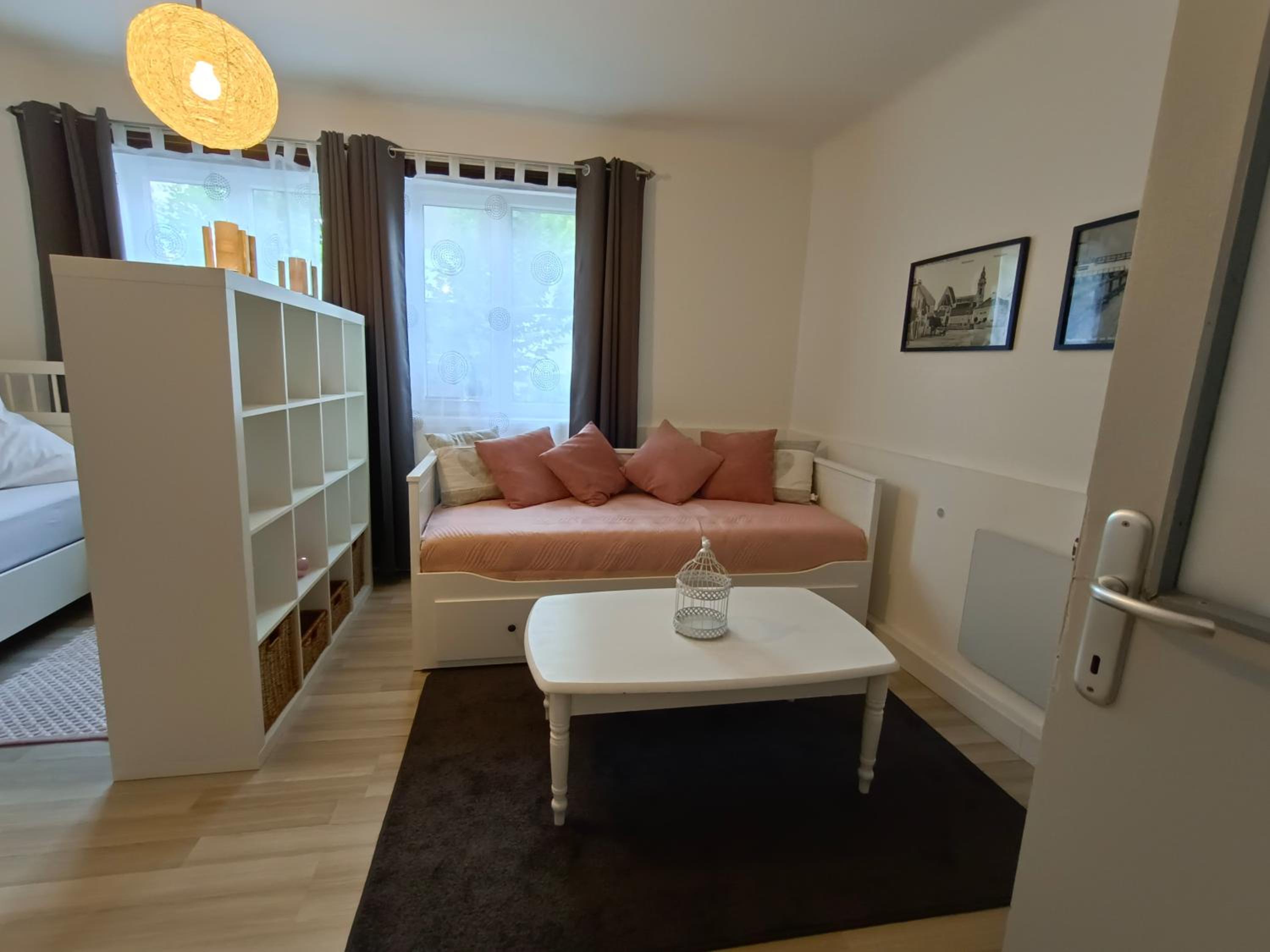 One-Bedroom Apartment photo 1