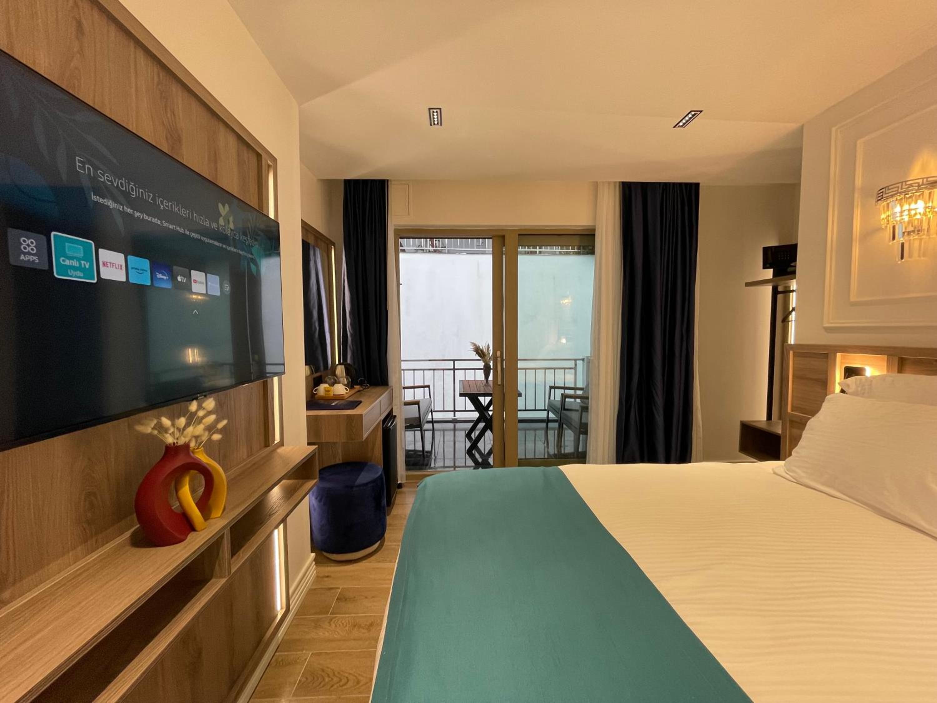 Double Room with Balcony photo 1