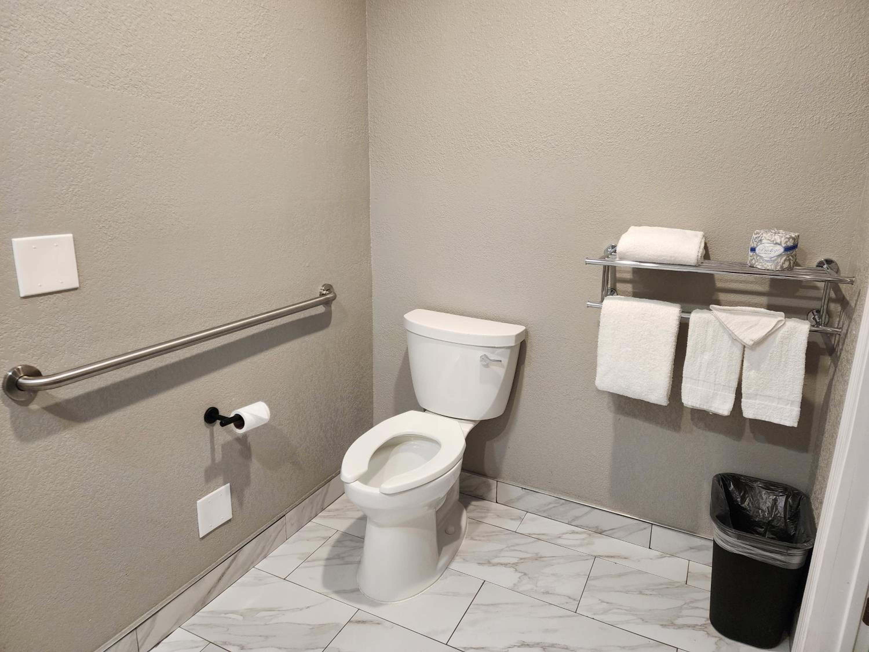 King Room - Disability Access photo 2
