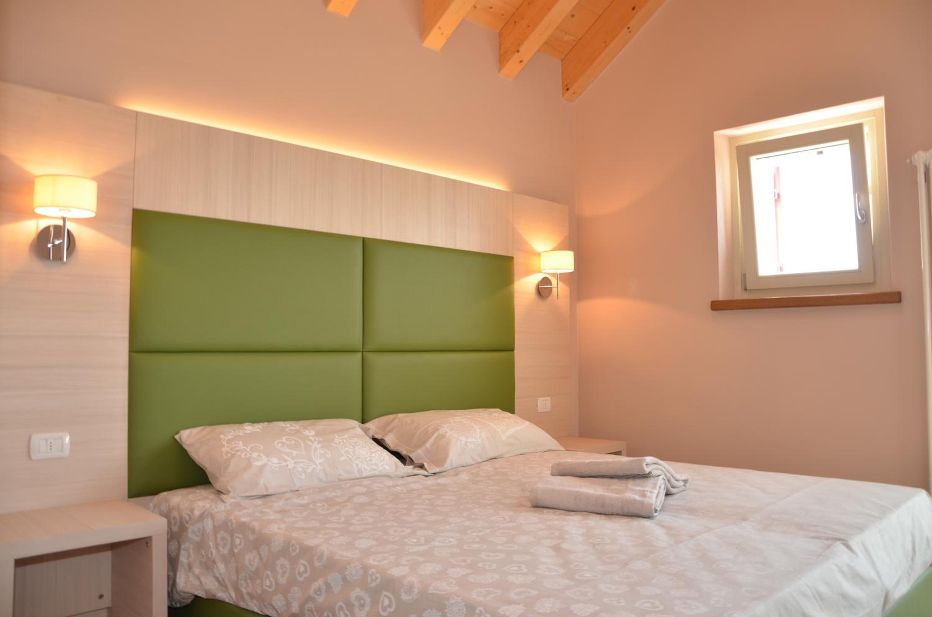 Deluxe Double or Twin Room with Balcony photo 3