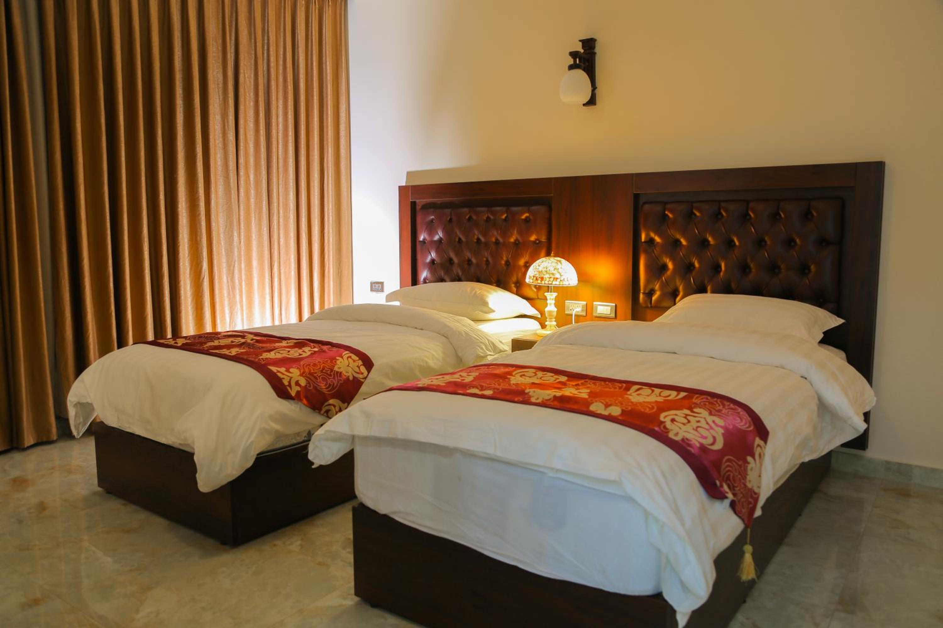 King Suite - Photo 15