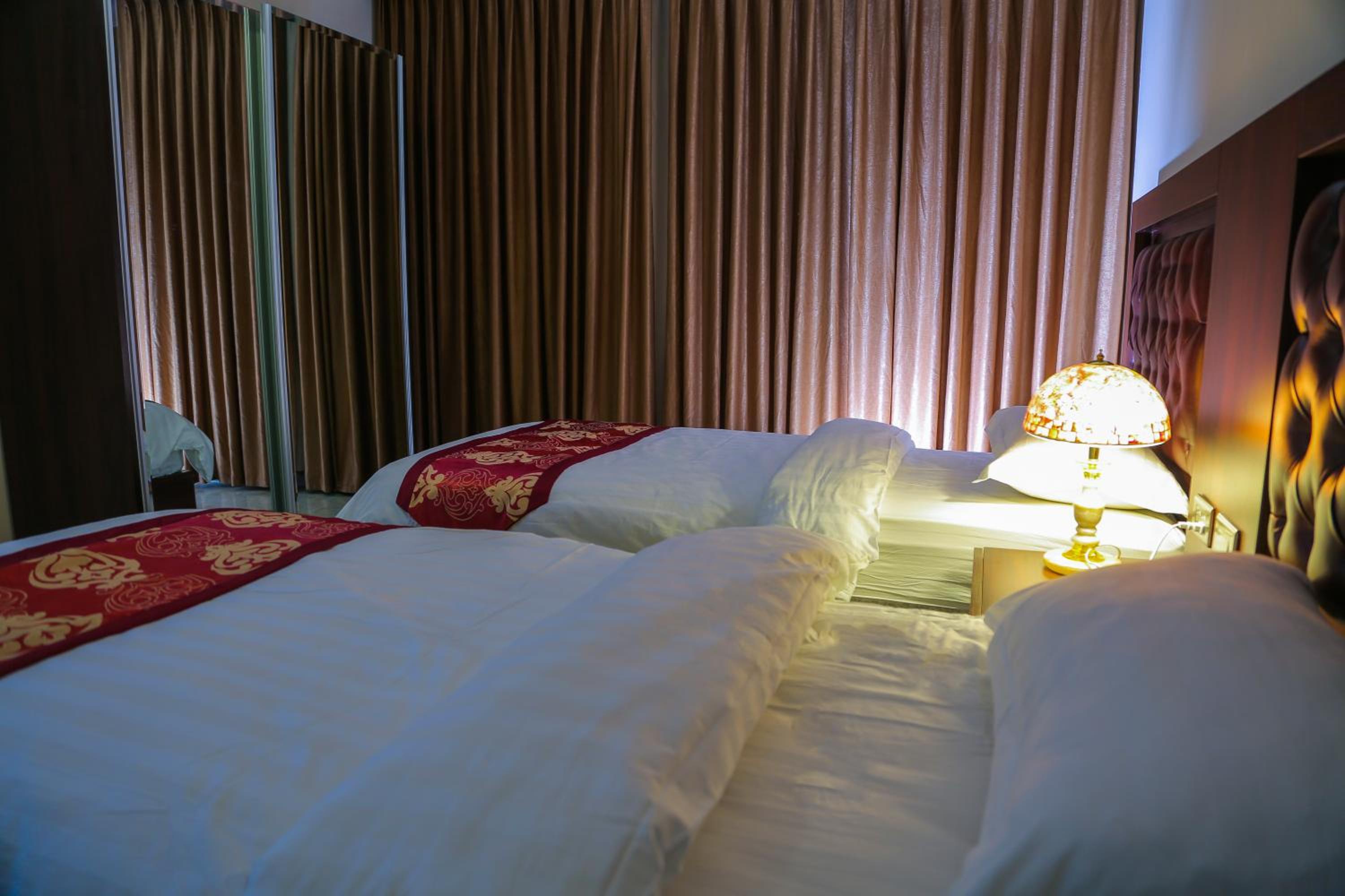 King Suite - Photo 1