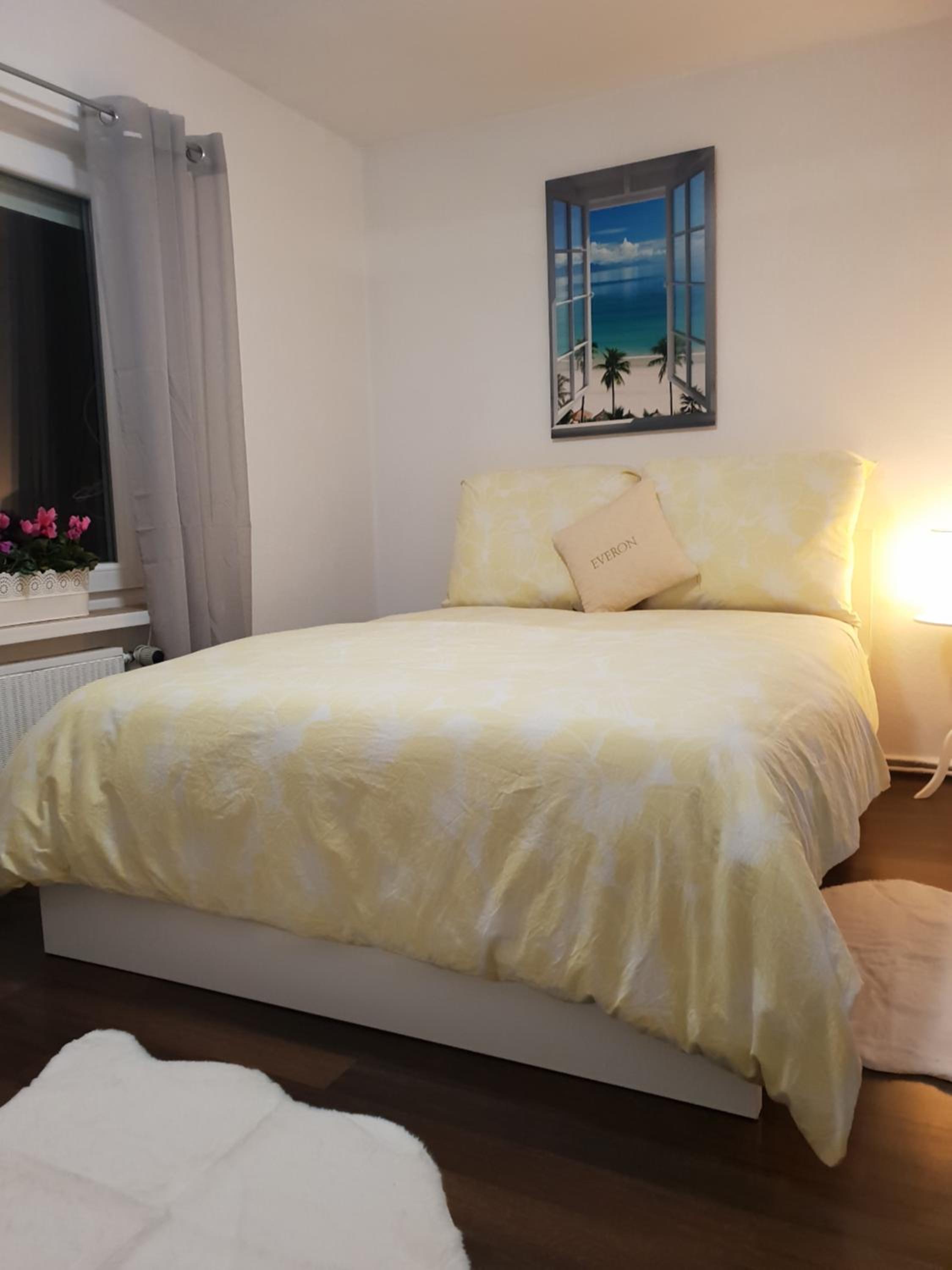 Three-Bedroom Apartment - Photo 25