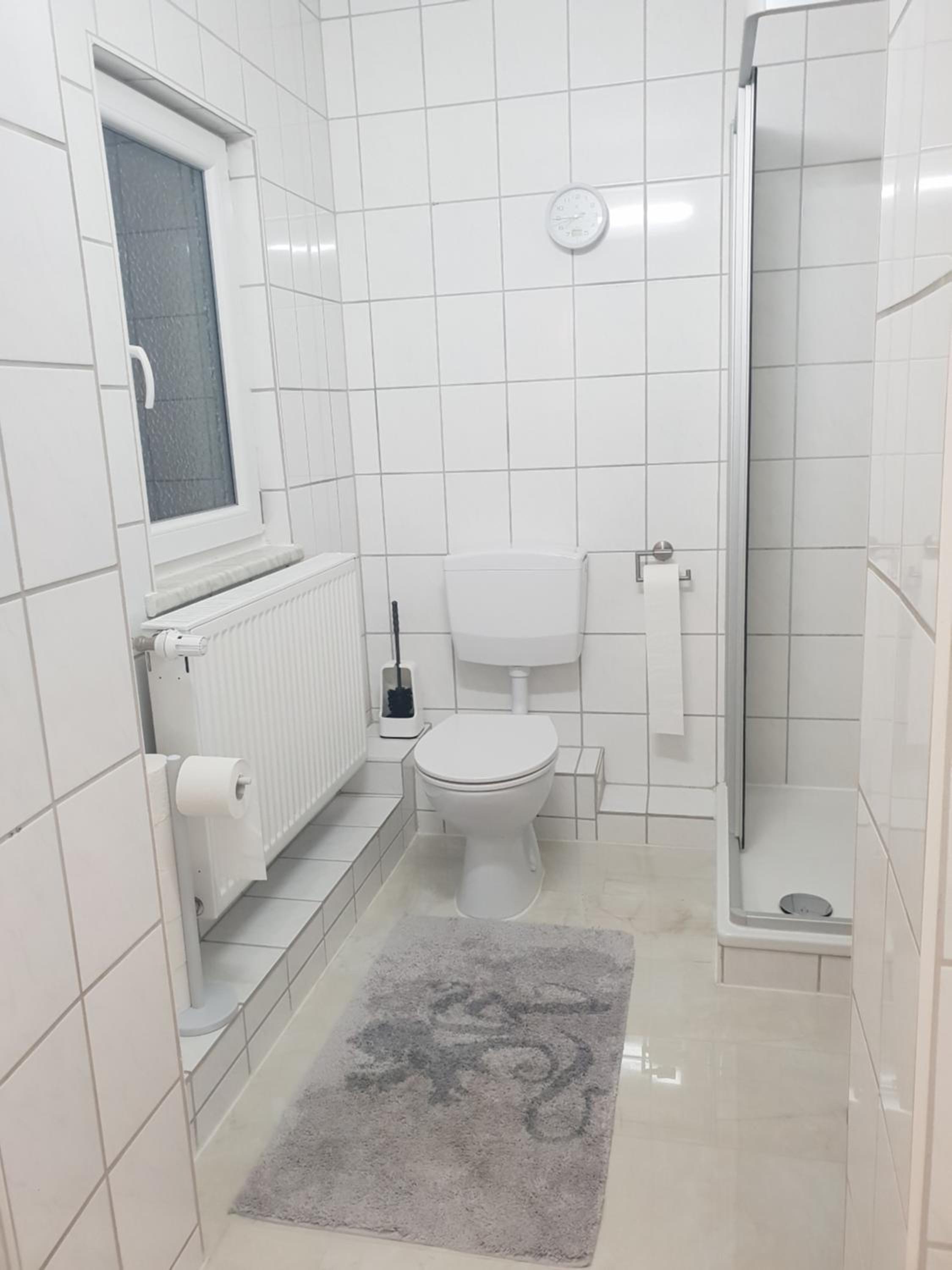 Three-Bedroom Apartment - Photo 11
