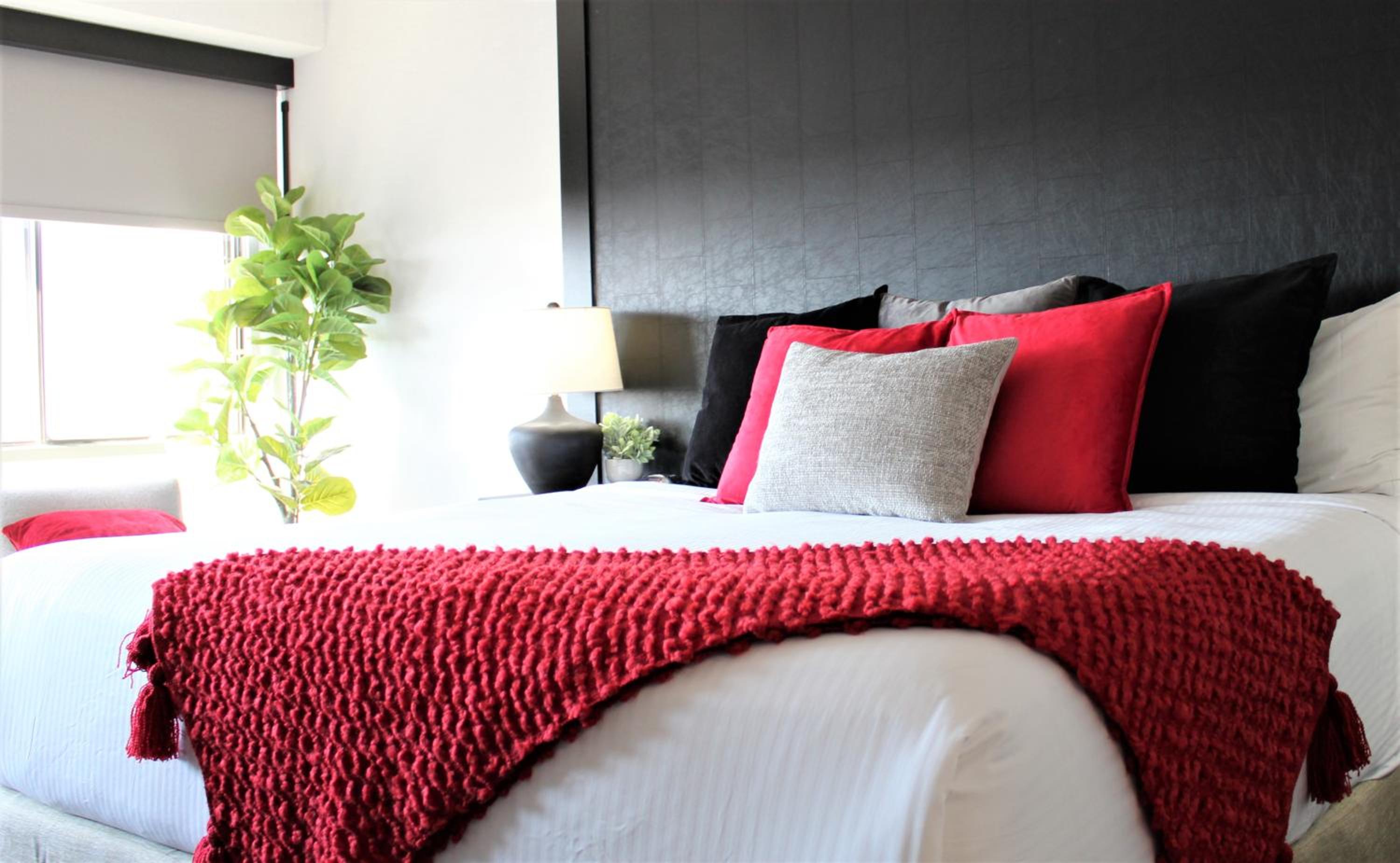 Penthouse King Suite with Sofa Bed - Photo 1