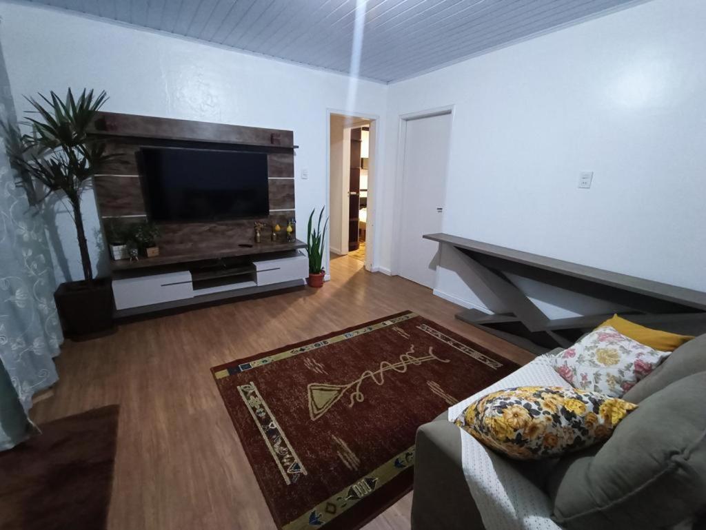 Three-Bedroom House photo 2