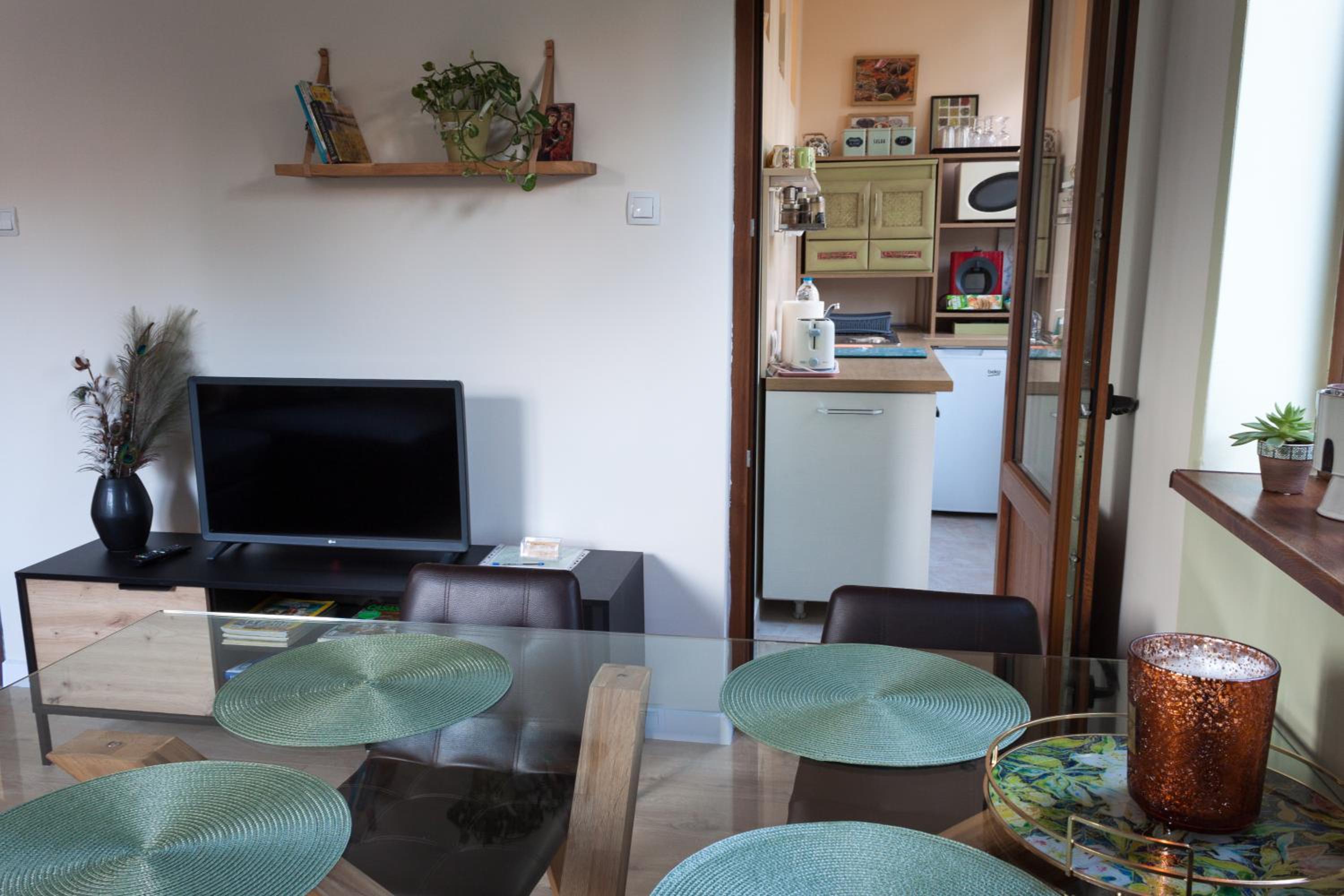 Two-Bedroom Apartment - Photo 6
