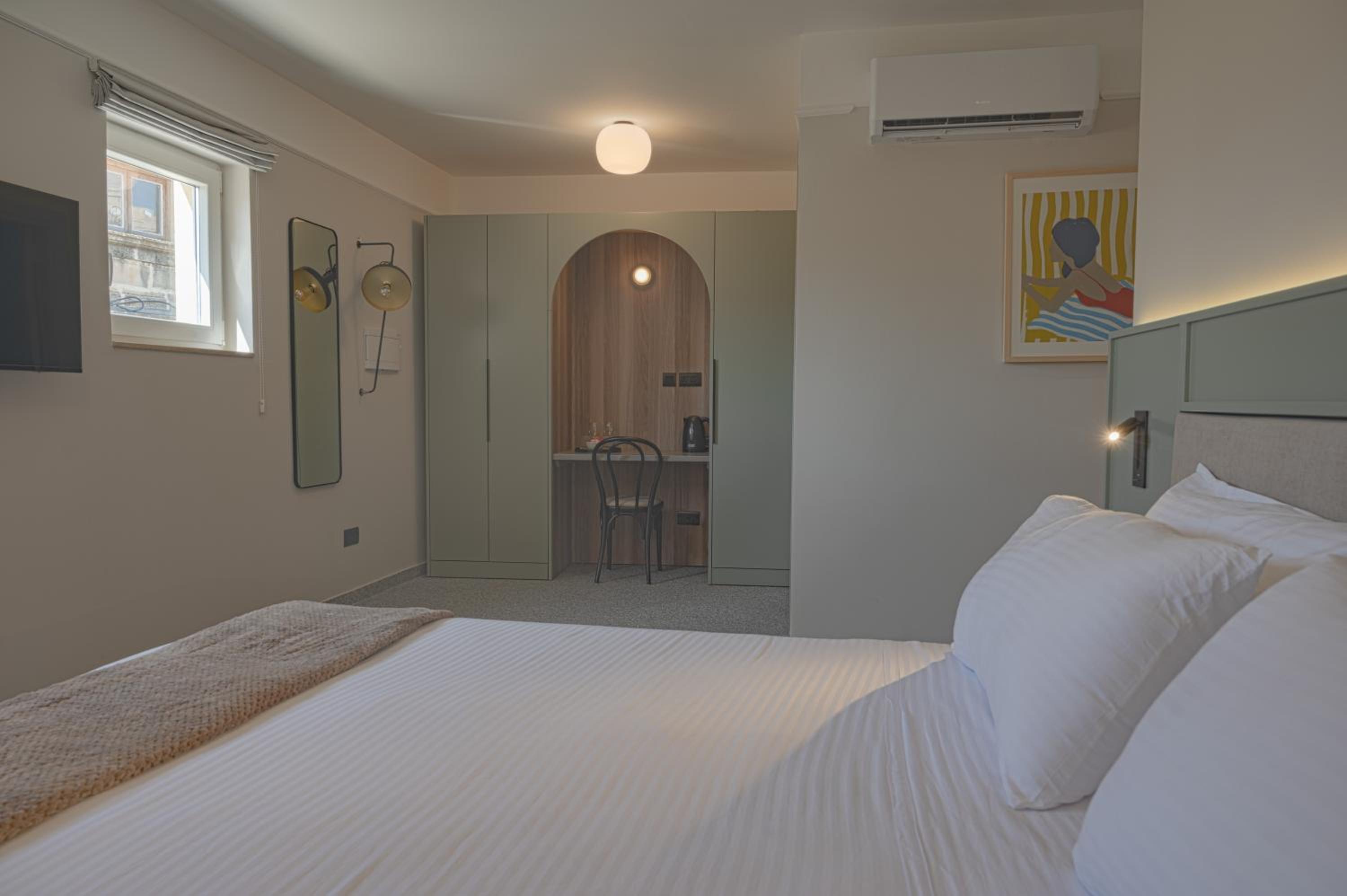 Standard Double or Twin Room - Disability Access - Photo 12