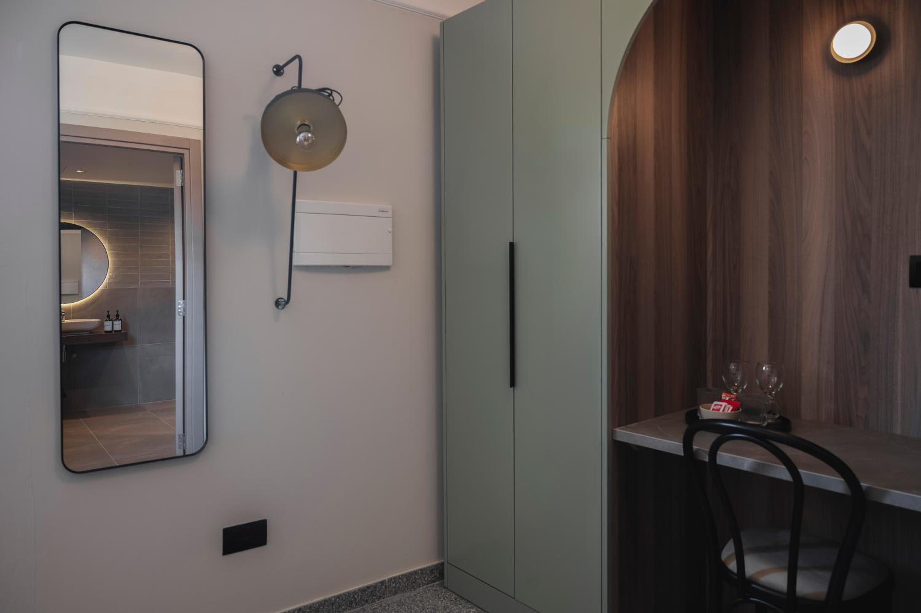 Standard Double or Twin Room - Disability Access - Photo 22