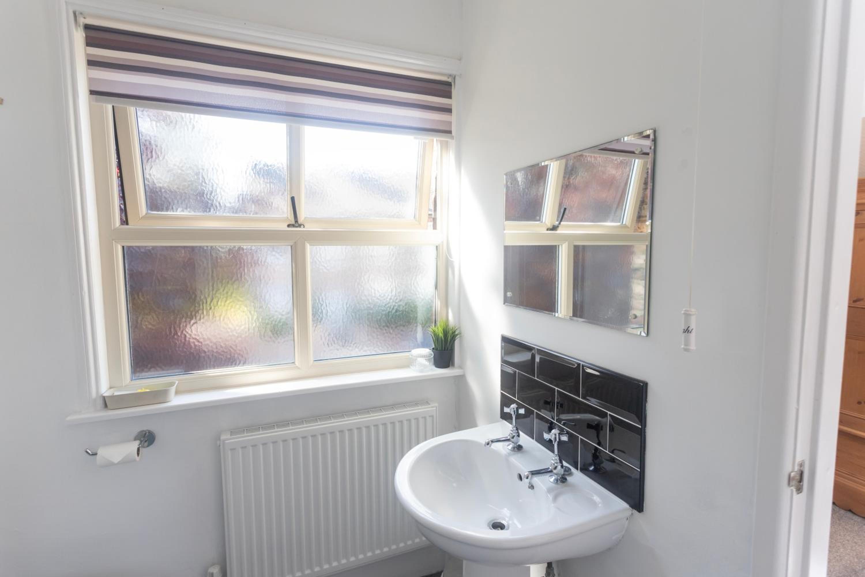 Double Room with Private Bathroom photo 3