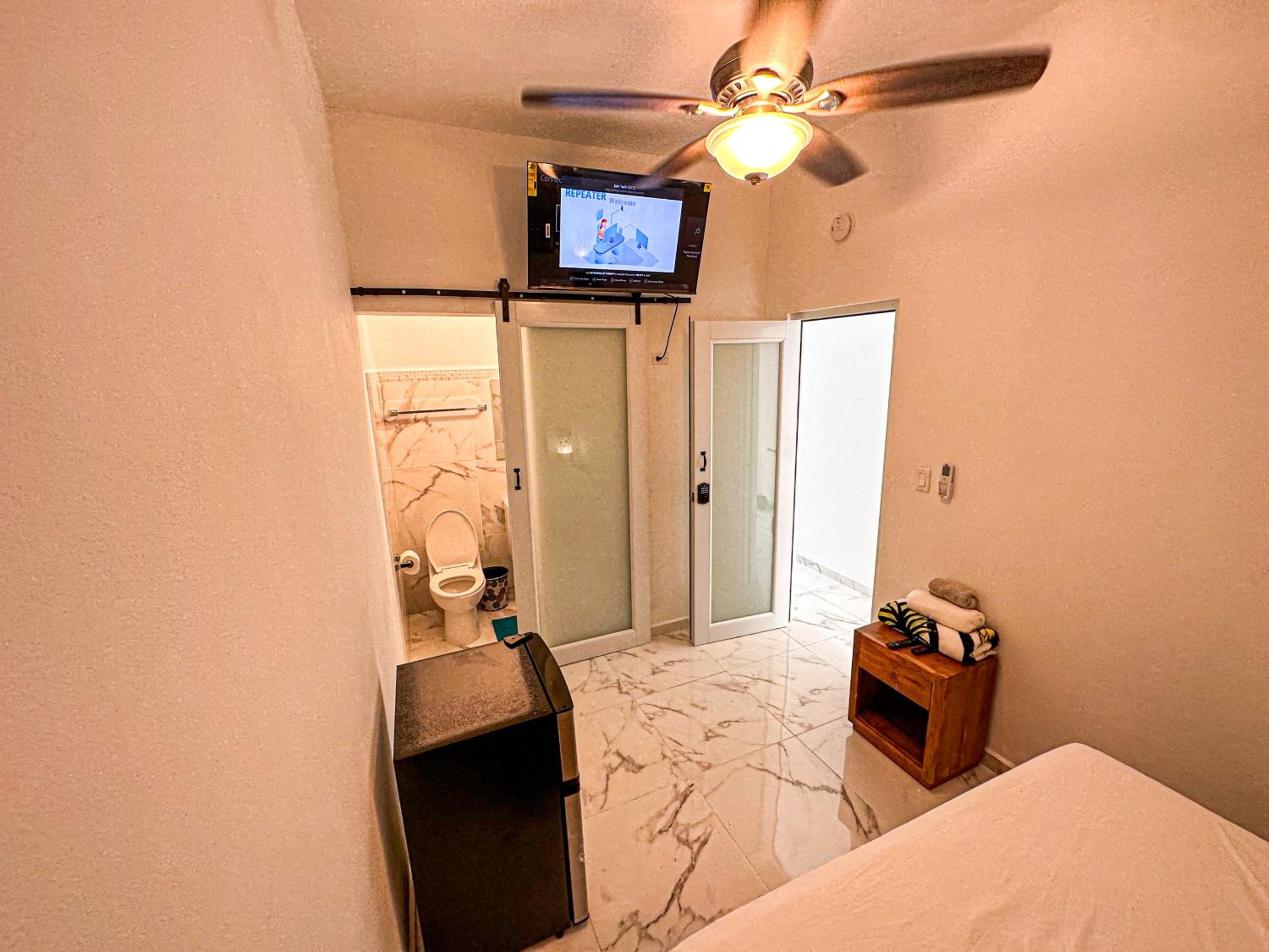 One-Bedroom Apartment photo 3
