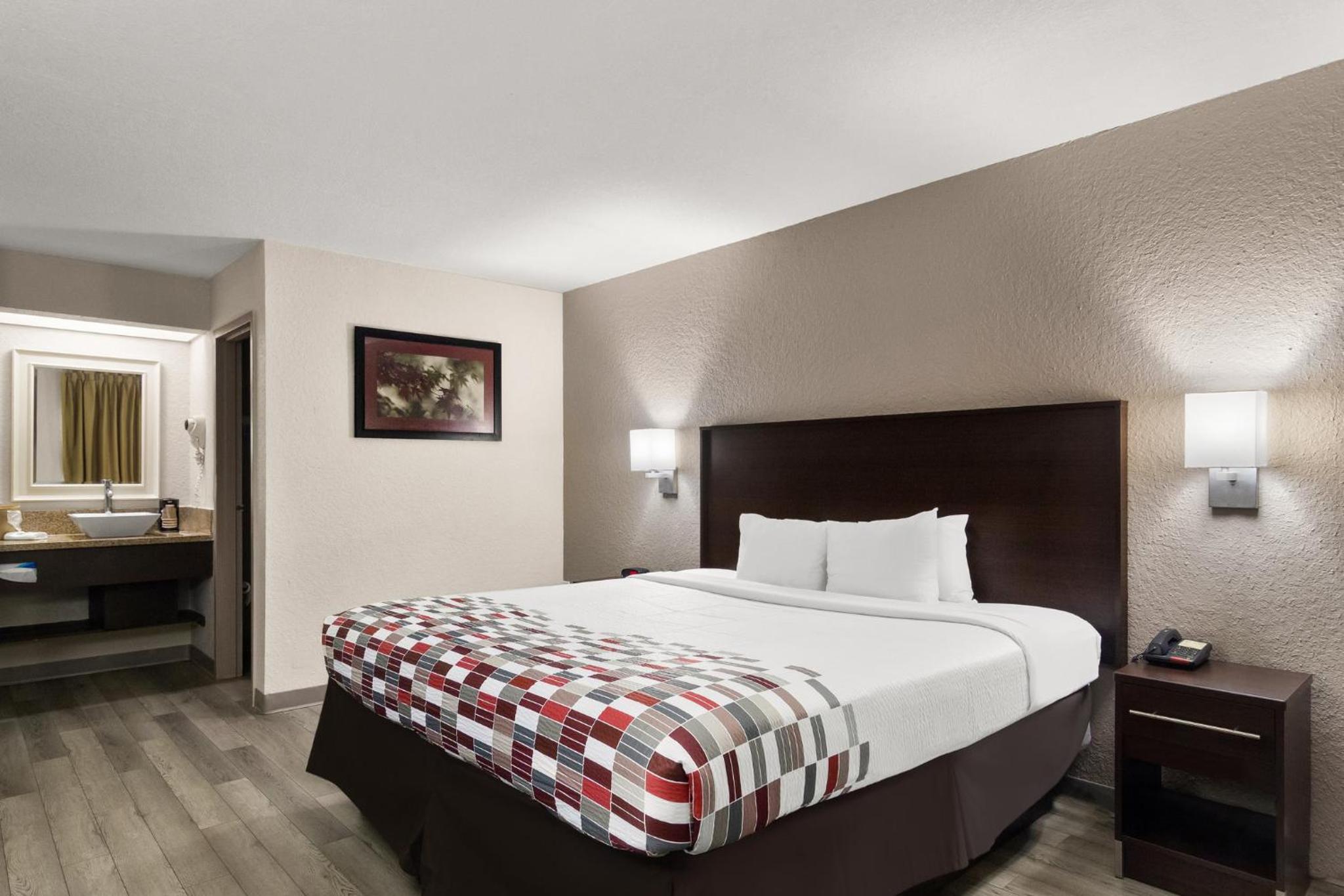 Deluxe King Room Non-Smoking - Photo 1