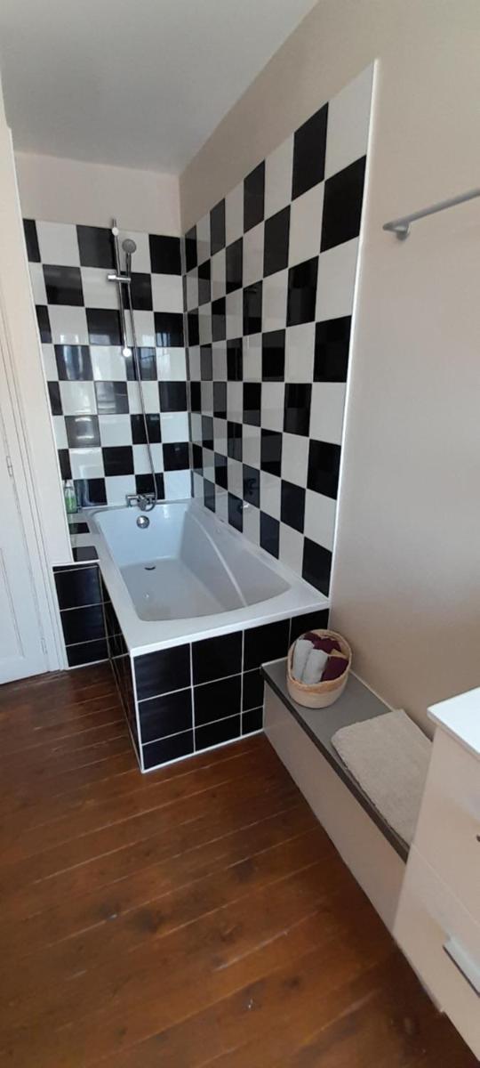 Three-Bedroom House - Photo 4