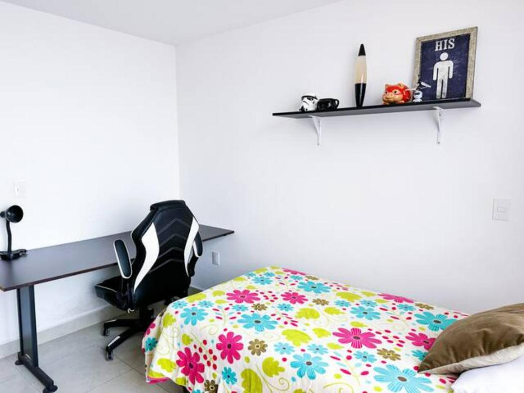 Three-Bedroom House photo 2