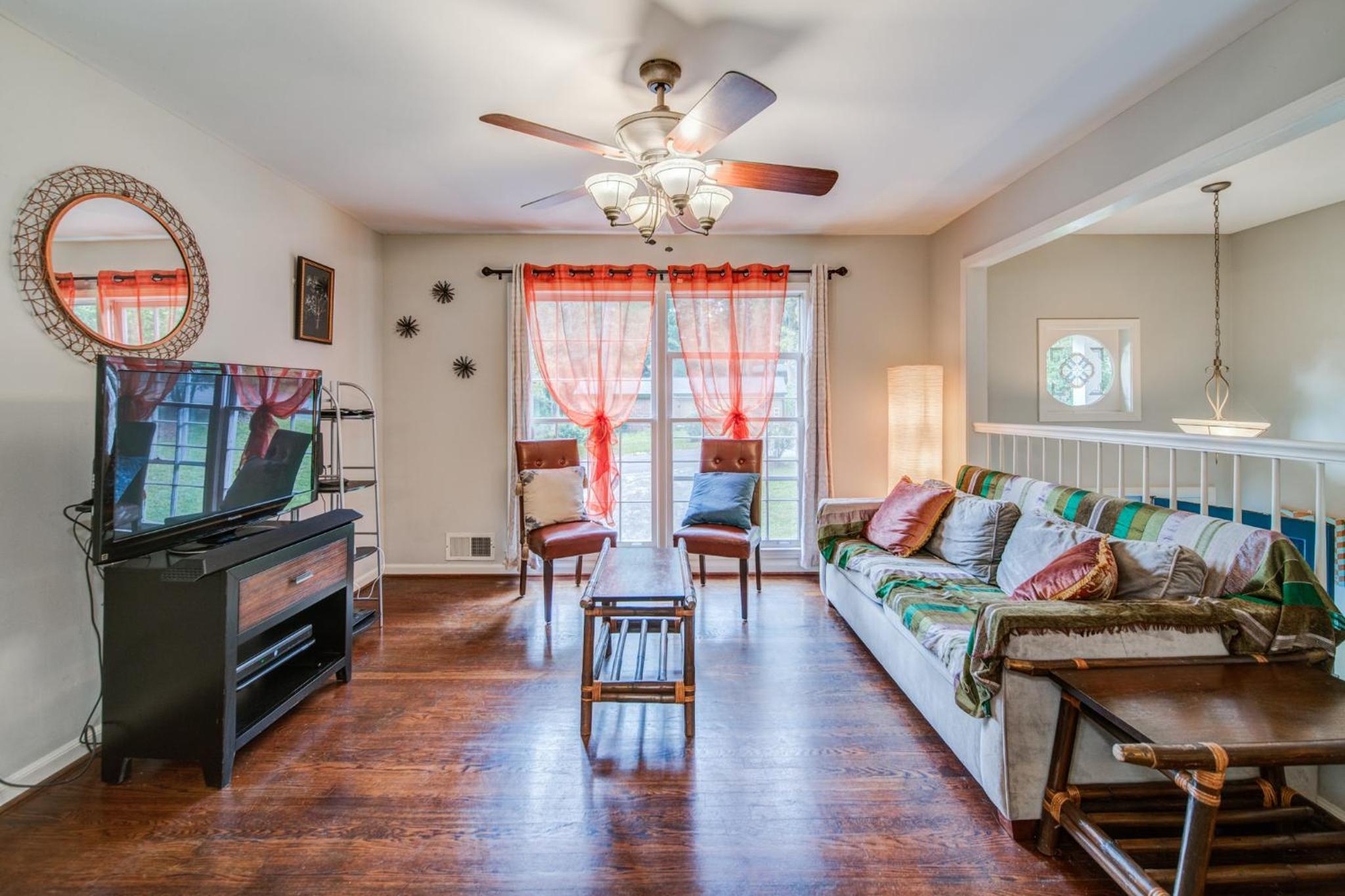 Four-Bedroom House photo 2
