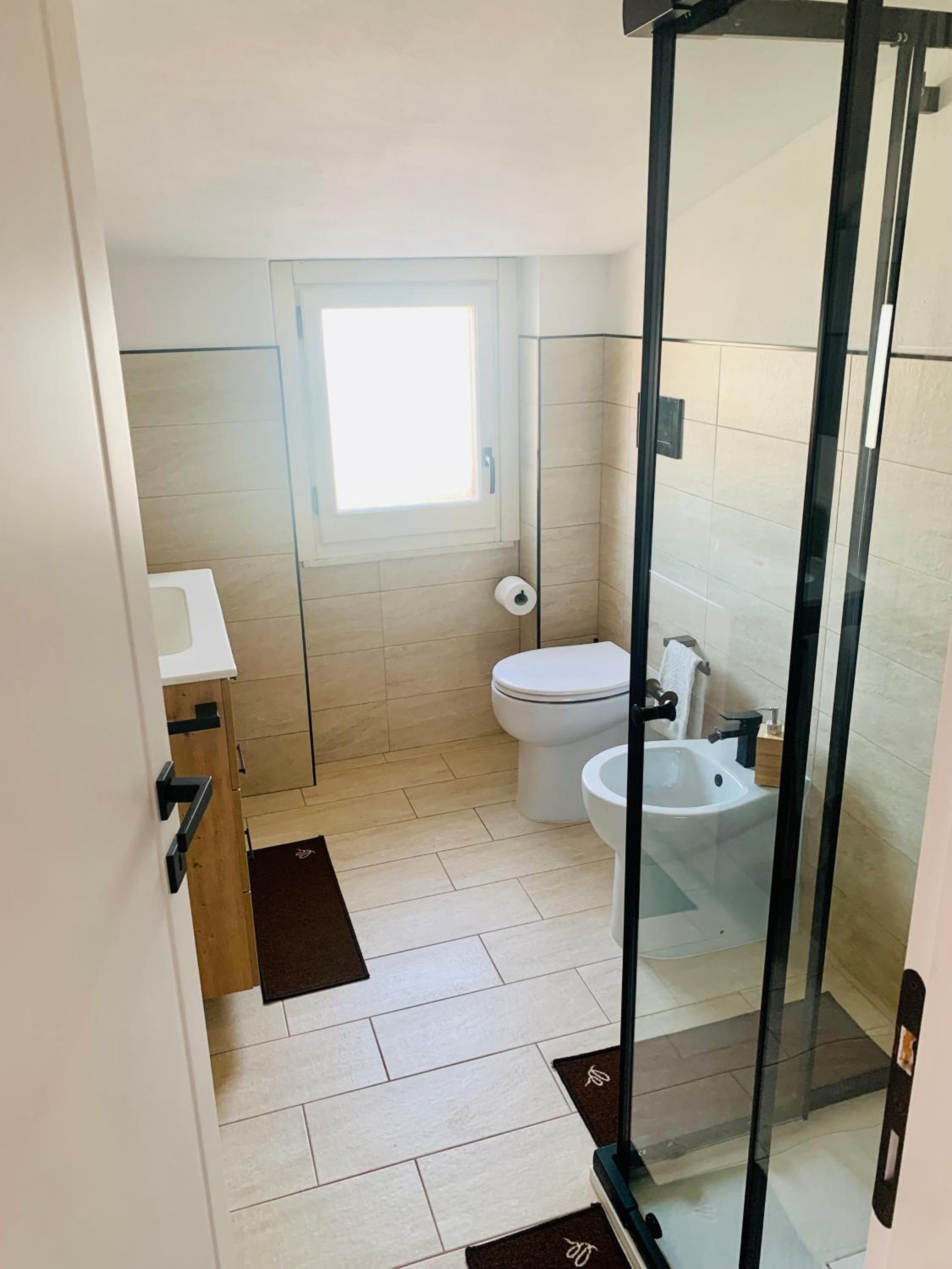Double Room with Private Bathroom photo 2