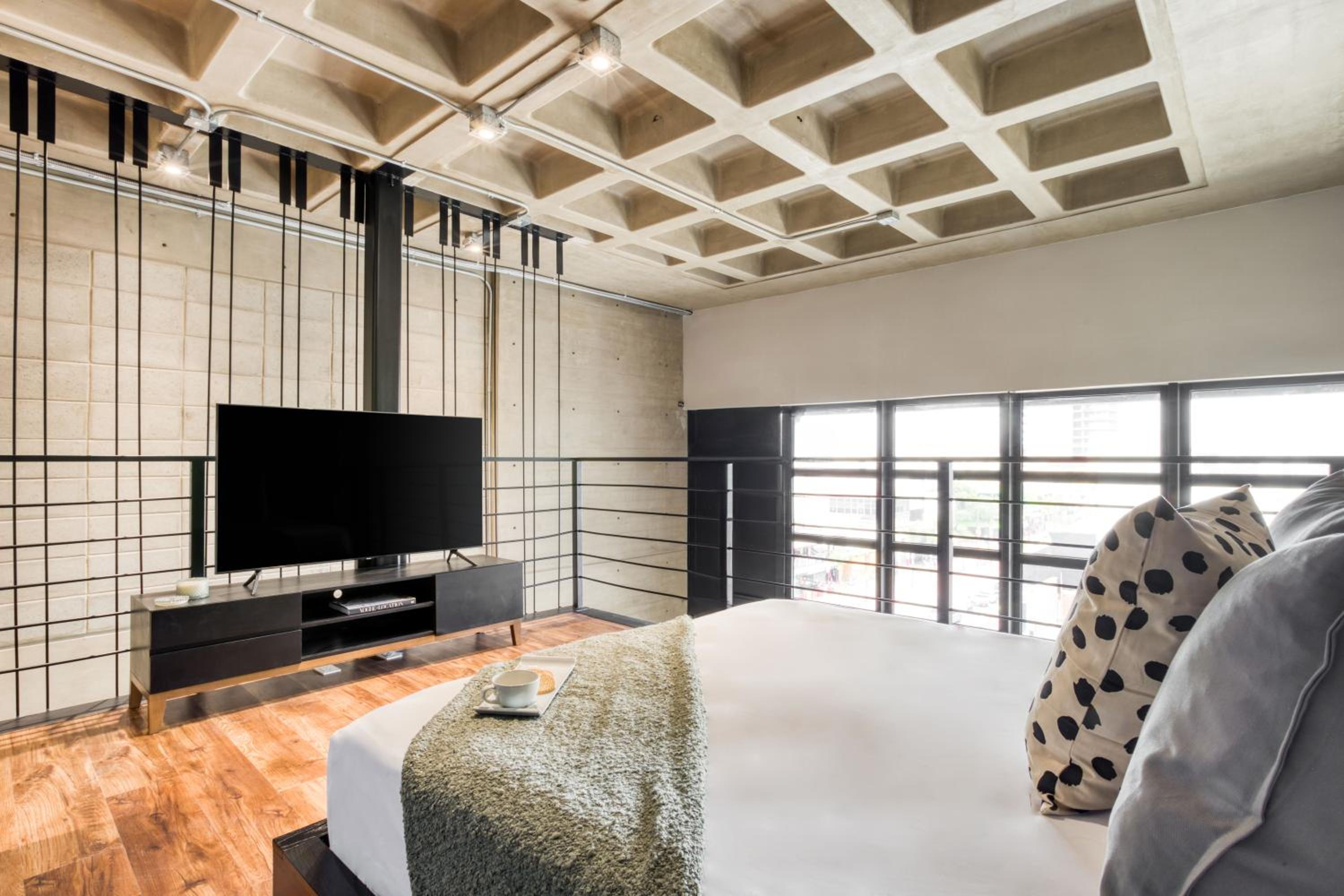 Premium Duplex Loft - Photo 12