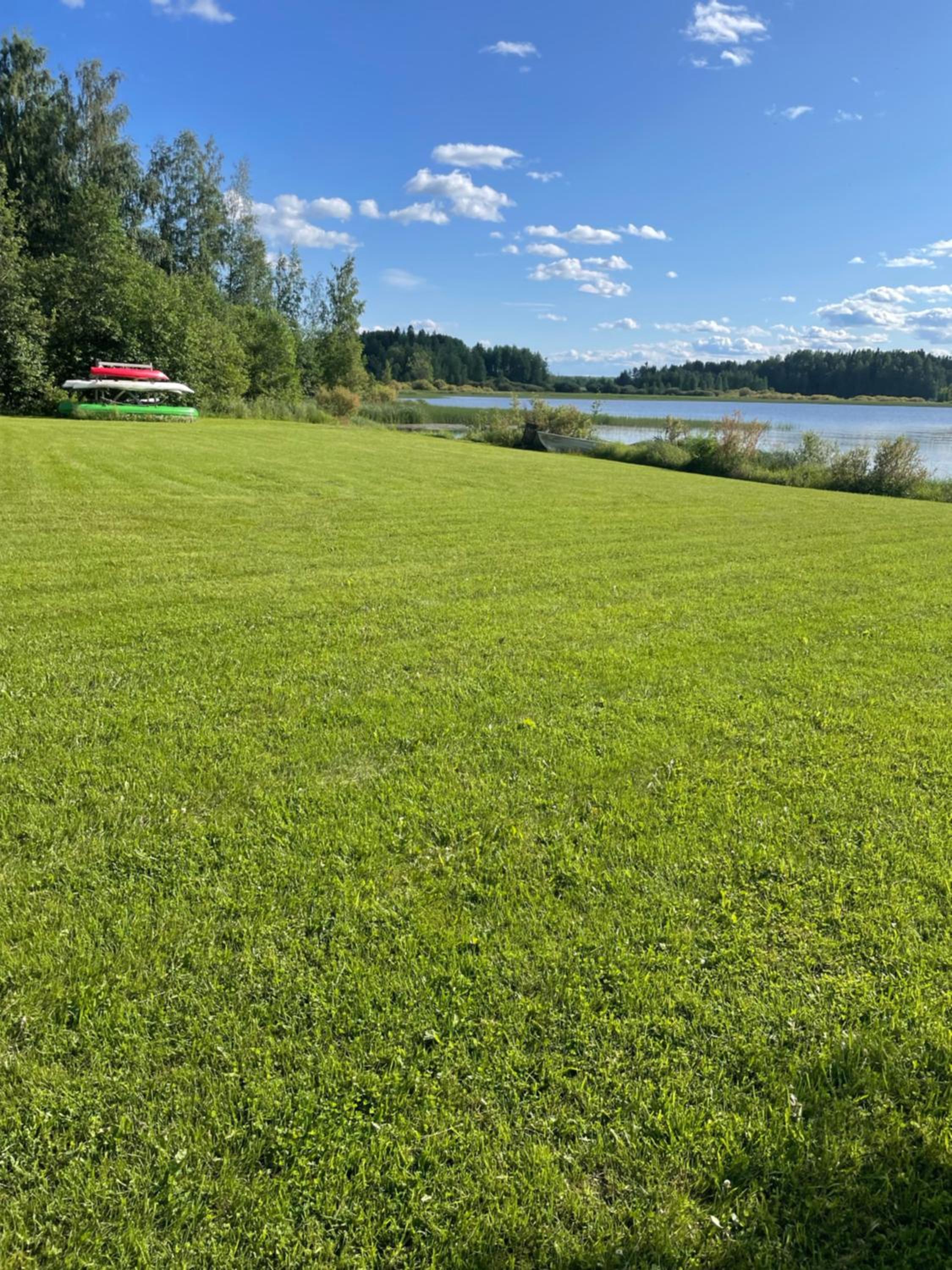 One-Bedroom Apartment with Lake View - Photo 11