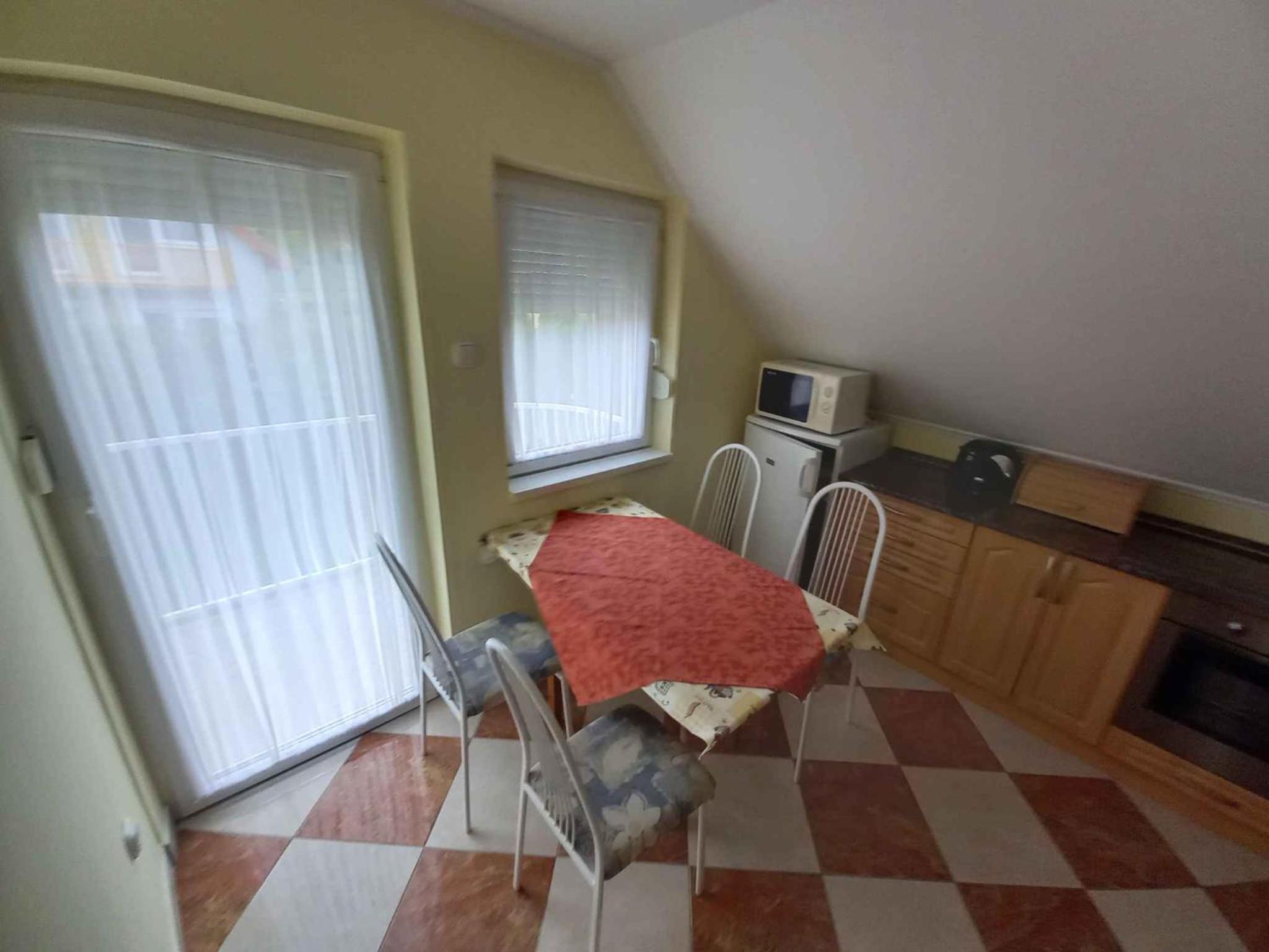 Apartment 2 photo 2