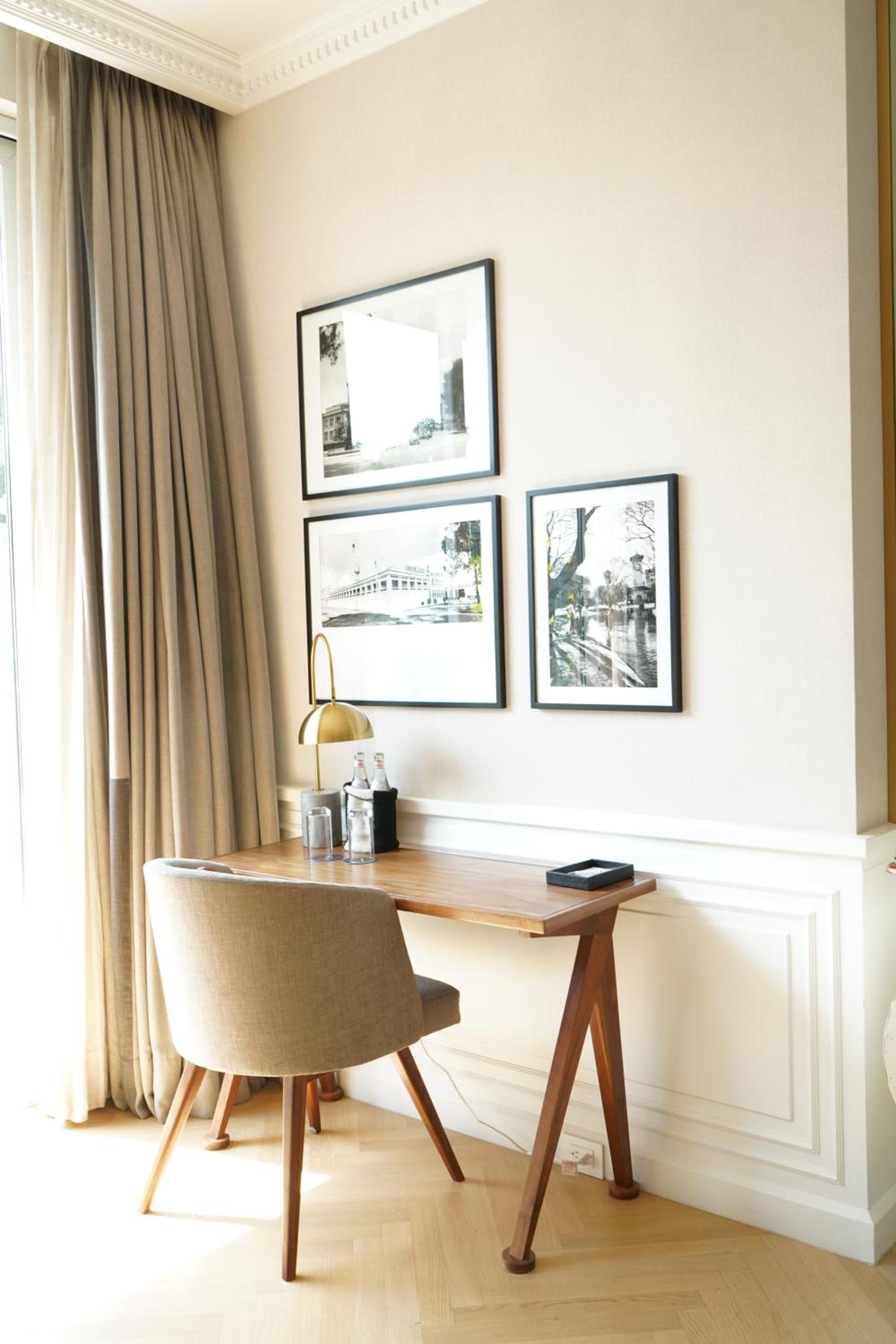 Suite - Photo 1