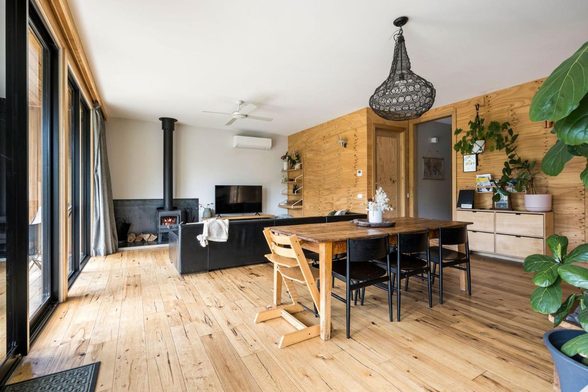 Three-Bedroom House photo 1