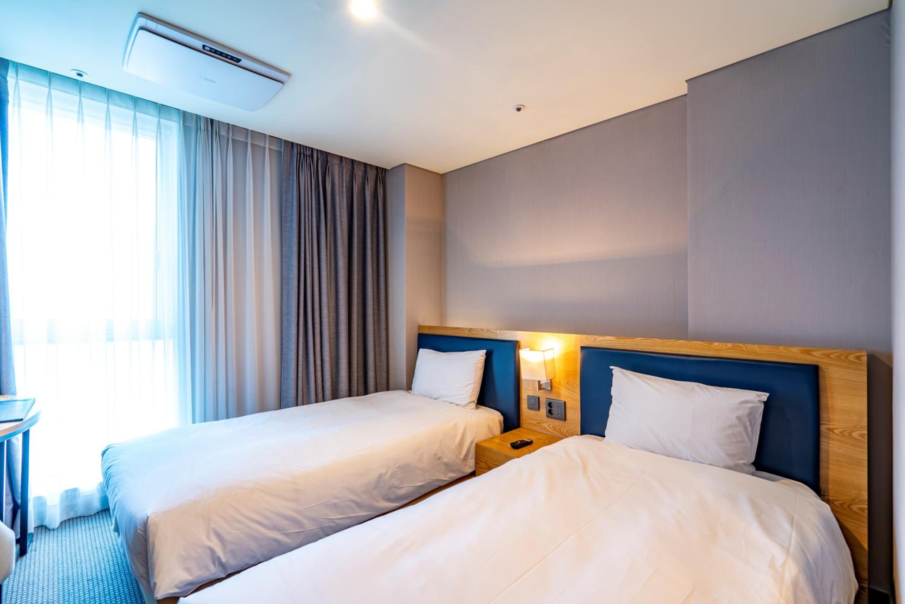 Superior Twin Room - Photo 1