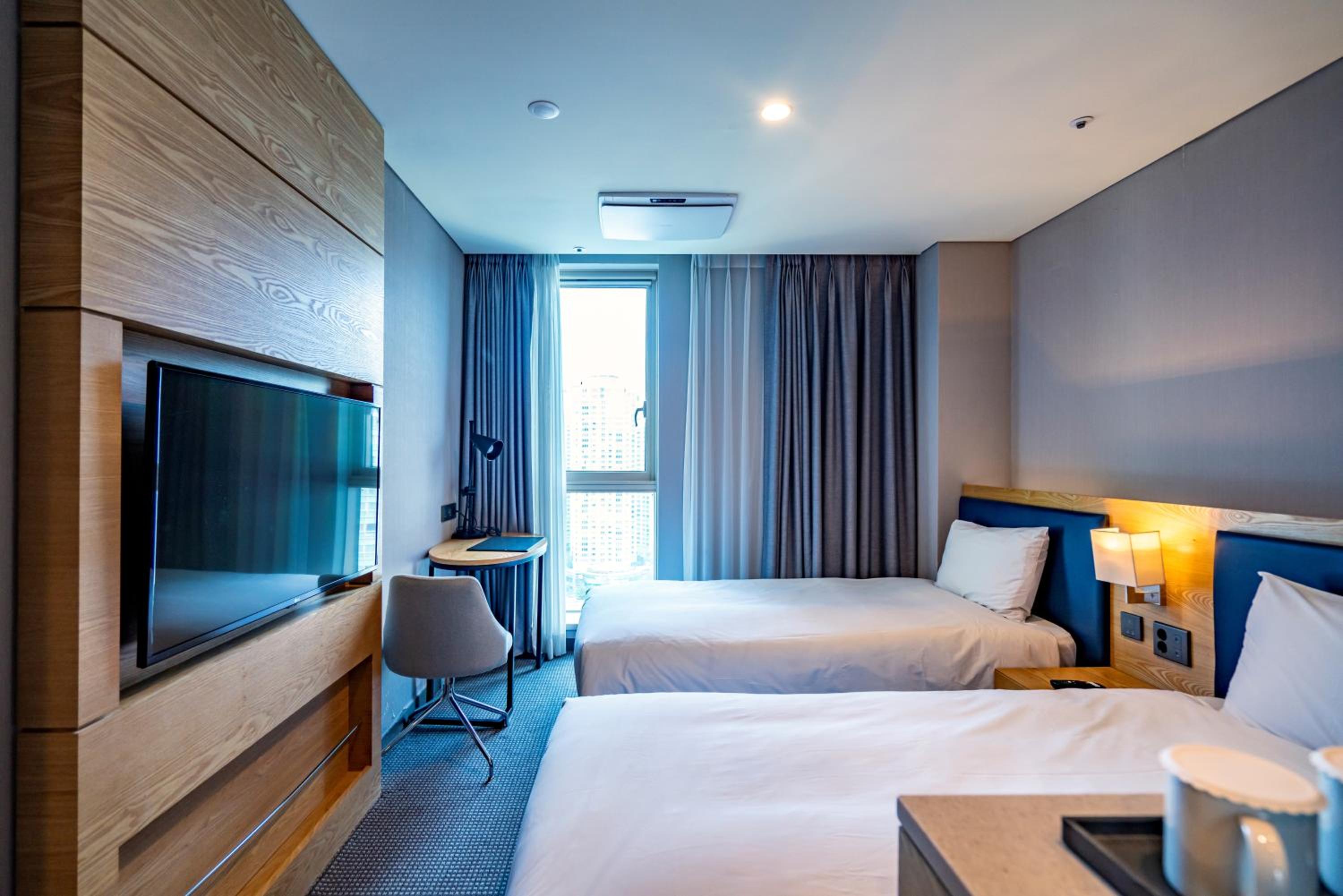 Superior Twin Room - Photo 2