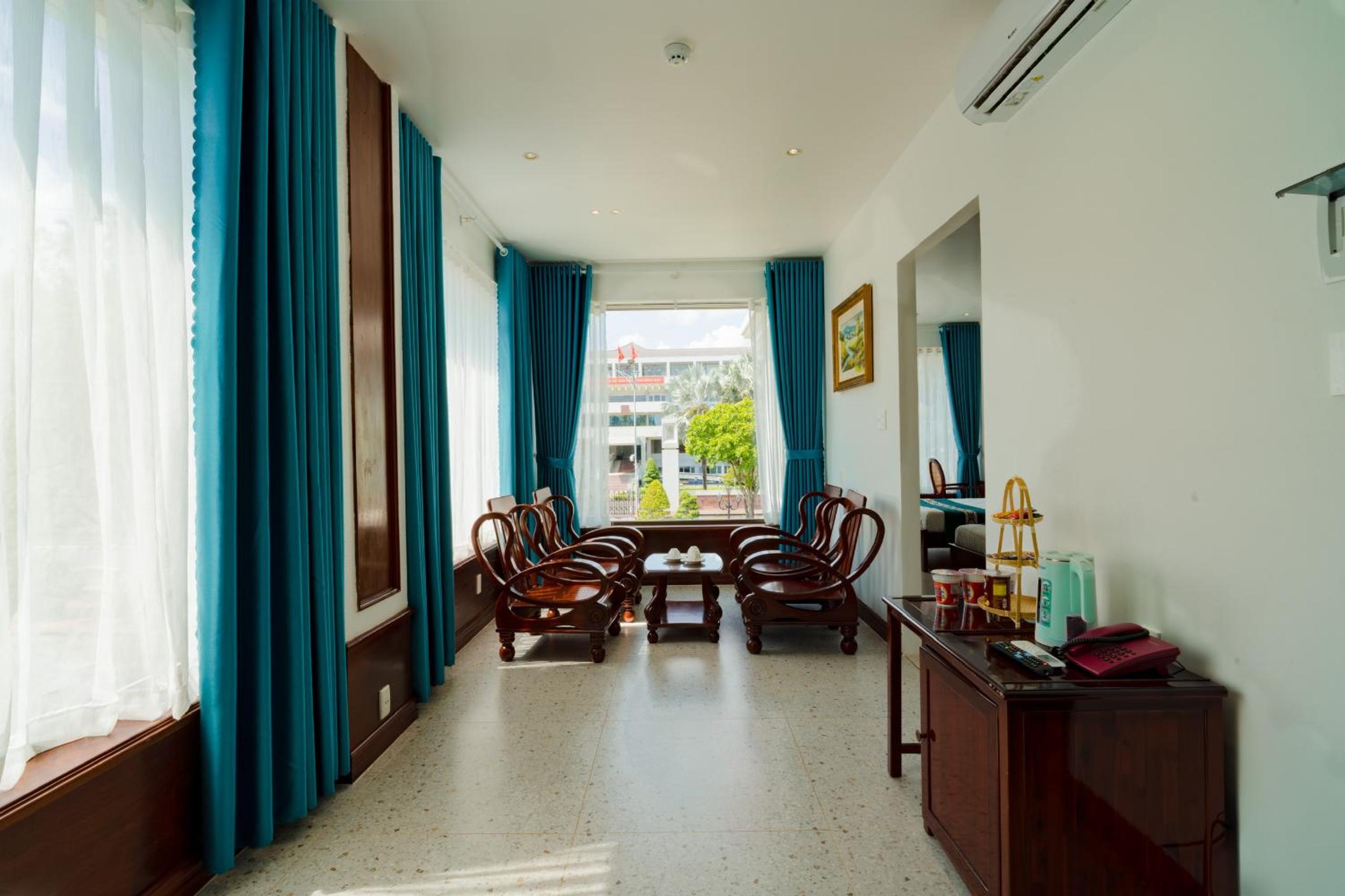 Superior Triple Room photo 3