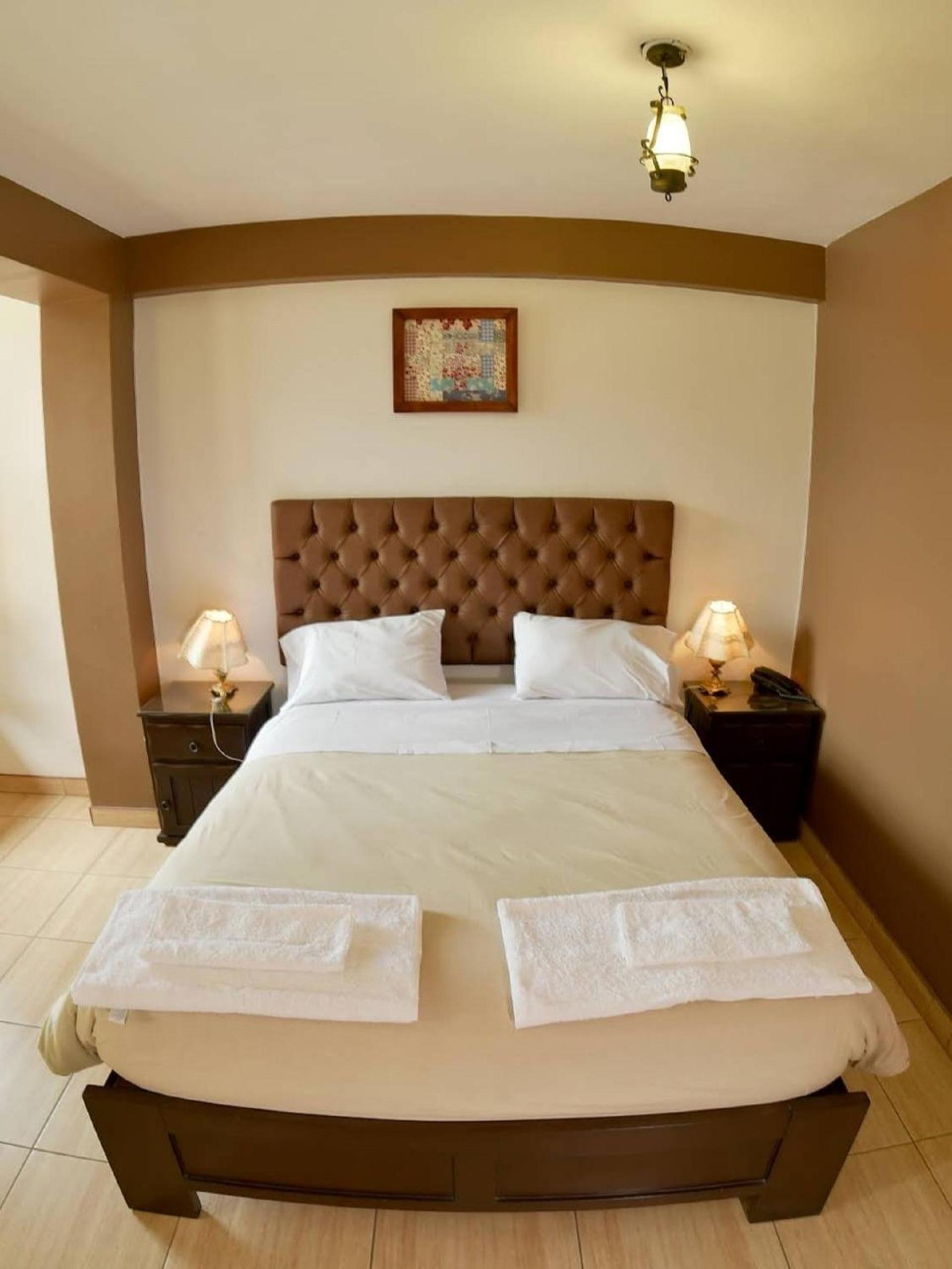 Double Room with Private Bathroom photo 3