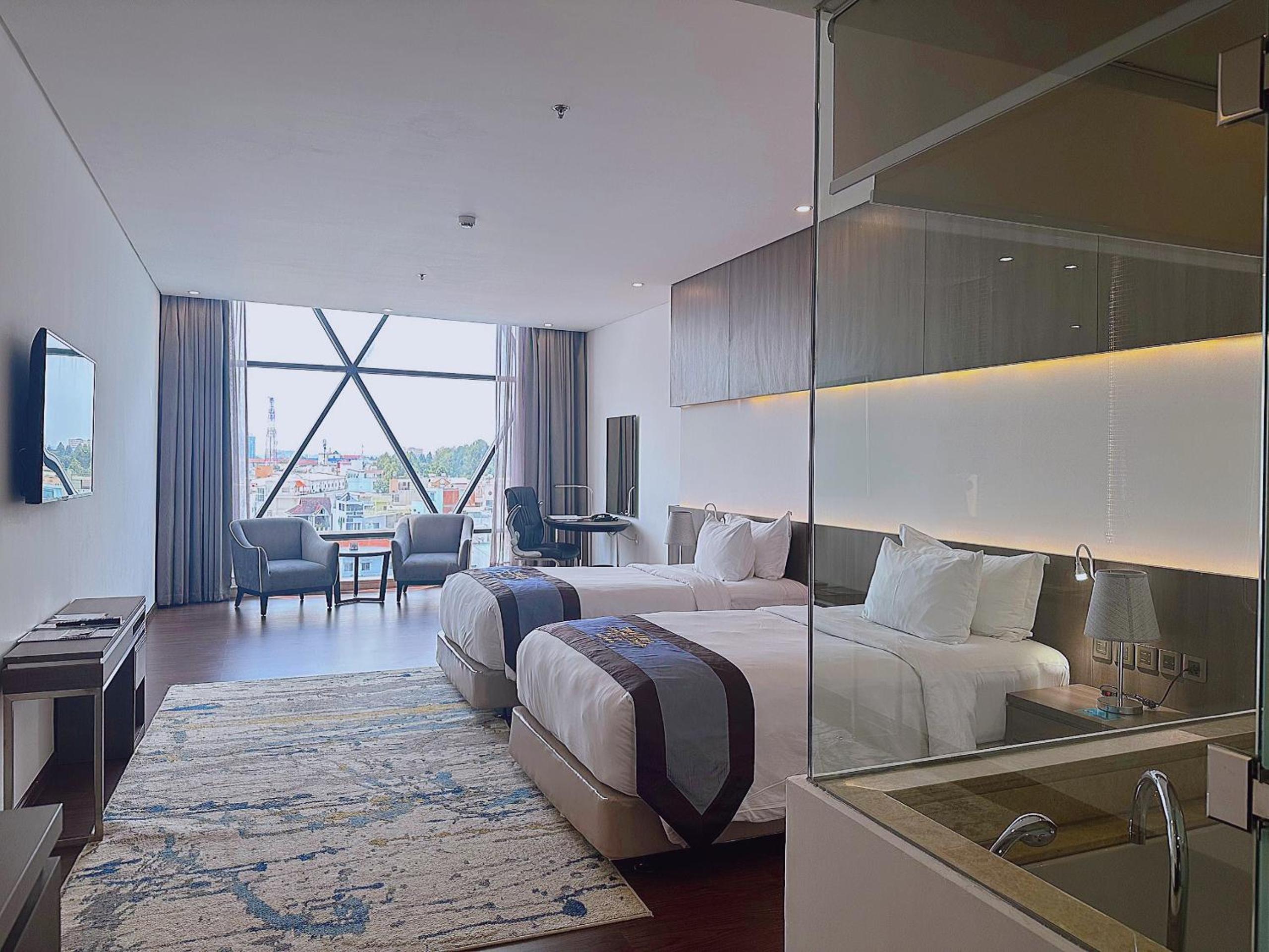 Premier Twin Room photo 2